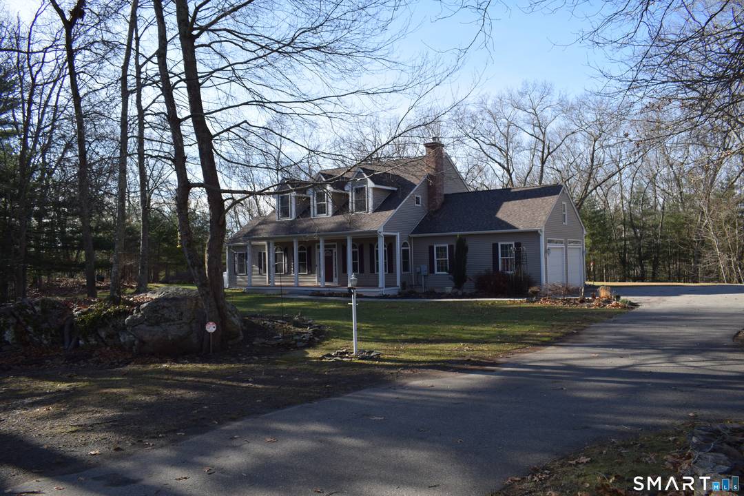 WOW MUST SEE THIS BEAUTIFUL COUNTRY HOME SITUATED ON 12.