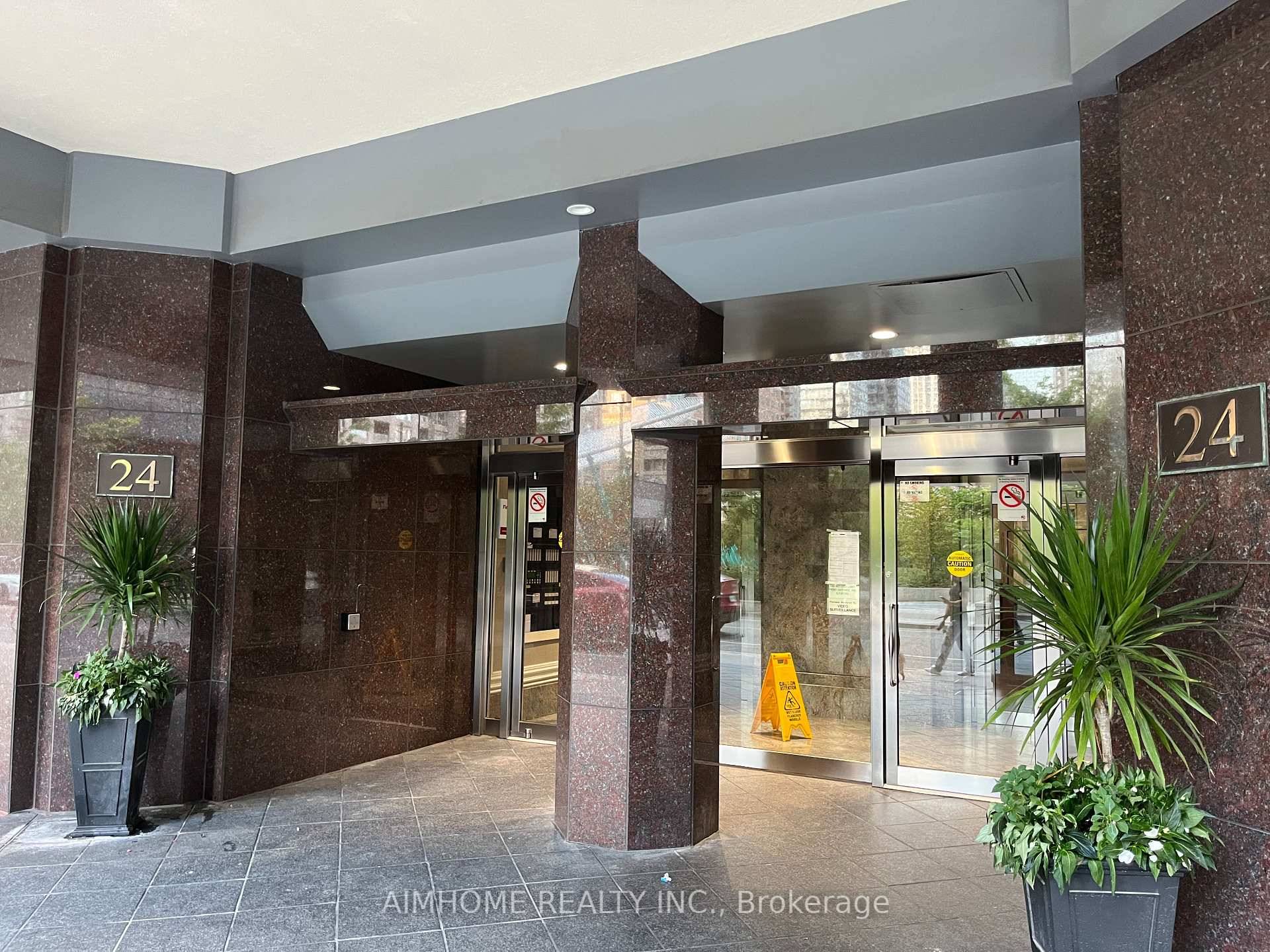 Don't miss this FULLY FURNISHED 1 Bedroom Large Den unit in the heart of downtown at Bay amp ; Wellesley.