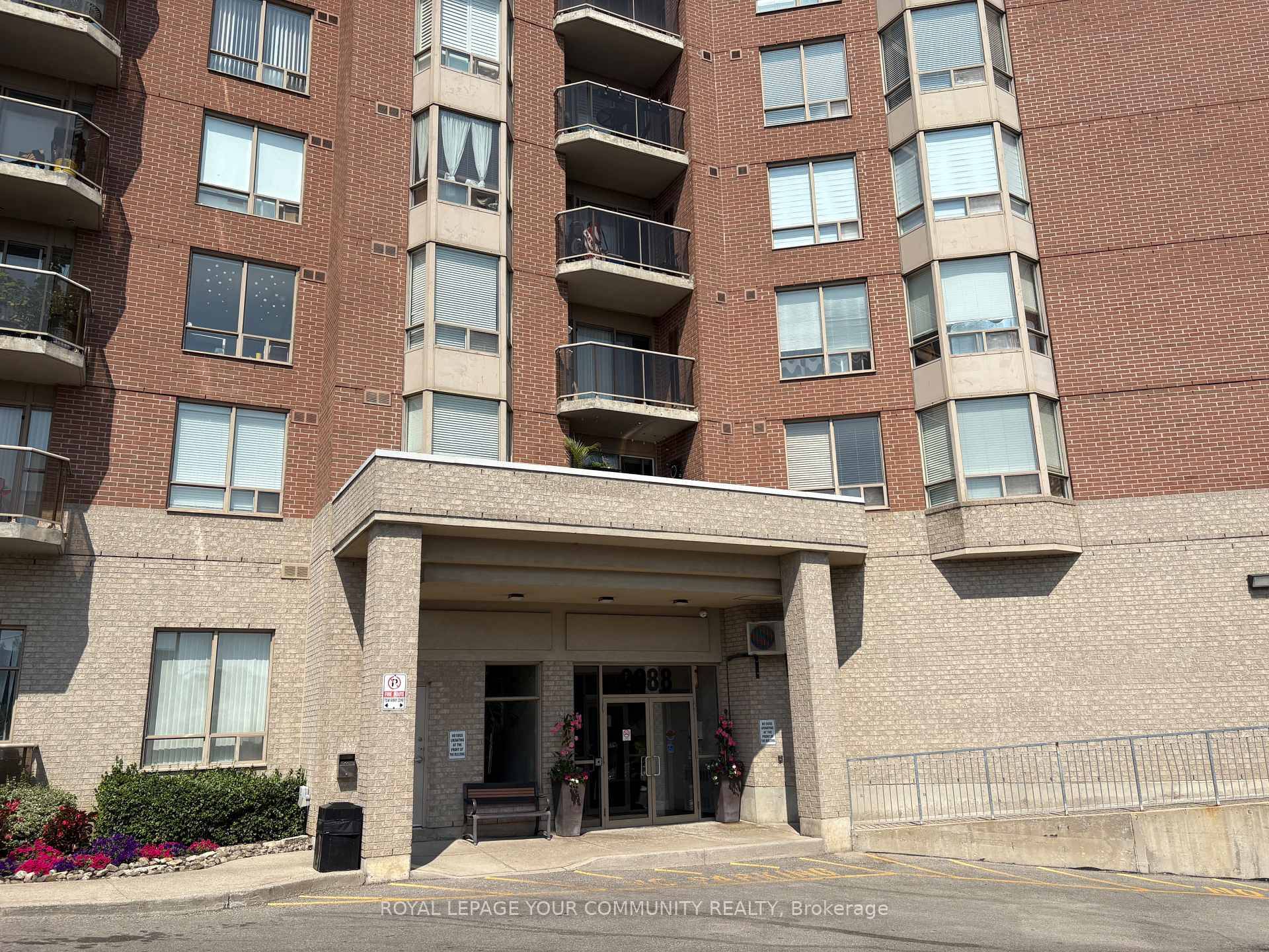 Bright amp ; Spacious 2 1 bed, 2 Bath, 900 Sq Ft Condo Located At 2088 Lawrence Ave W !