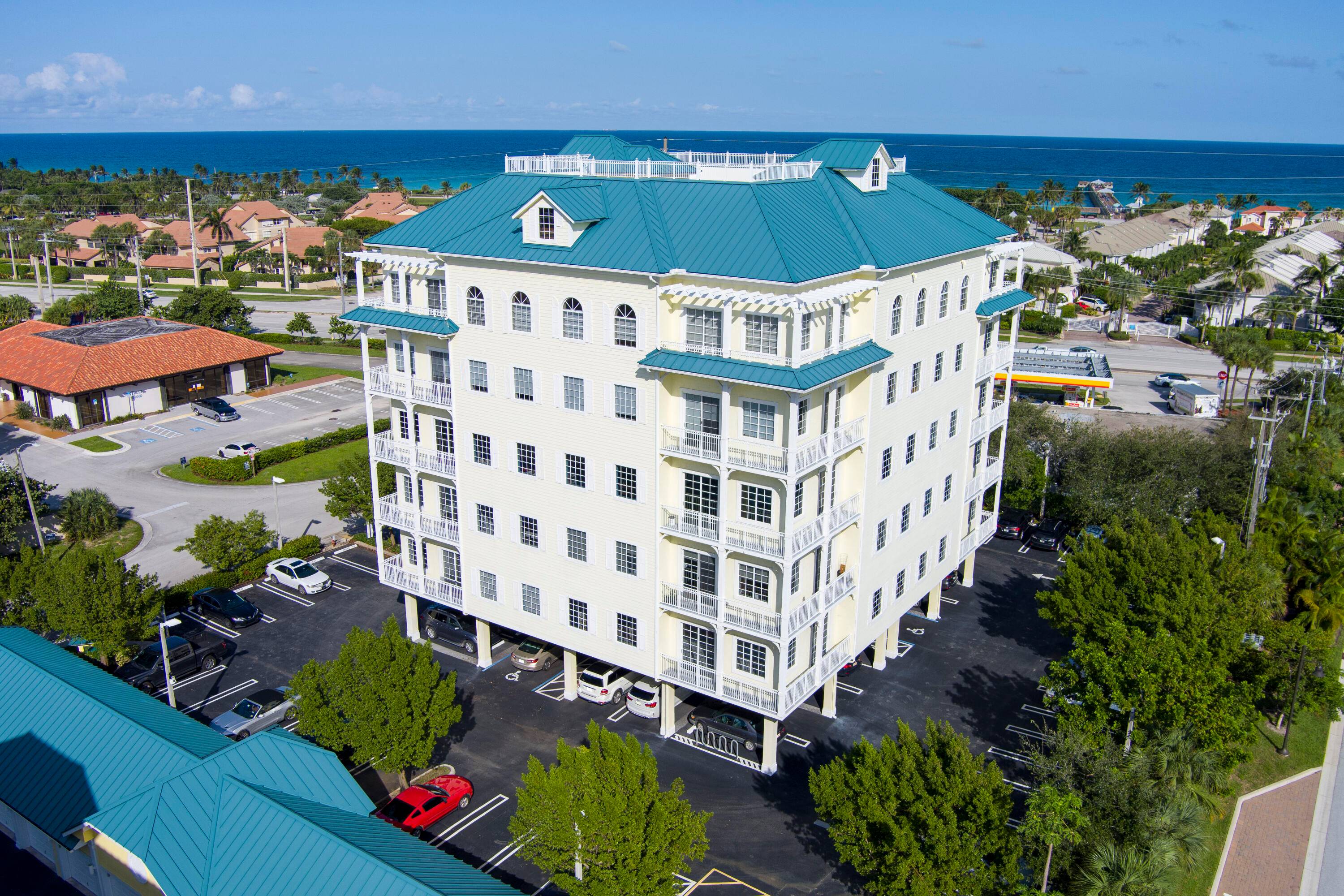 Professional office condo in Jupiter Juno Beach off of US Hwy 1 near the beach and Juno Beach Pier.