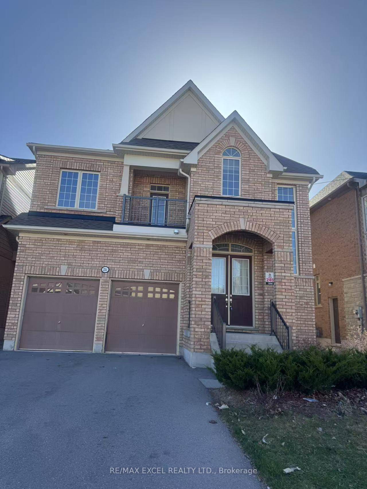 Gorgeous 4 Beds 4Baths Detached Home In Desired Windfield Farm Community !