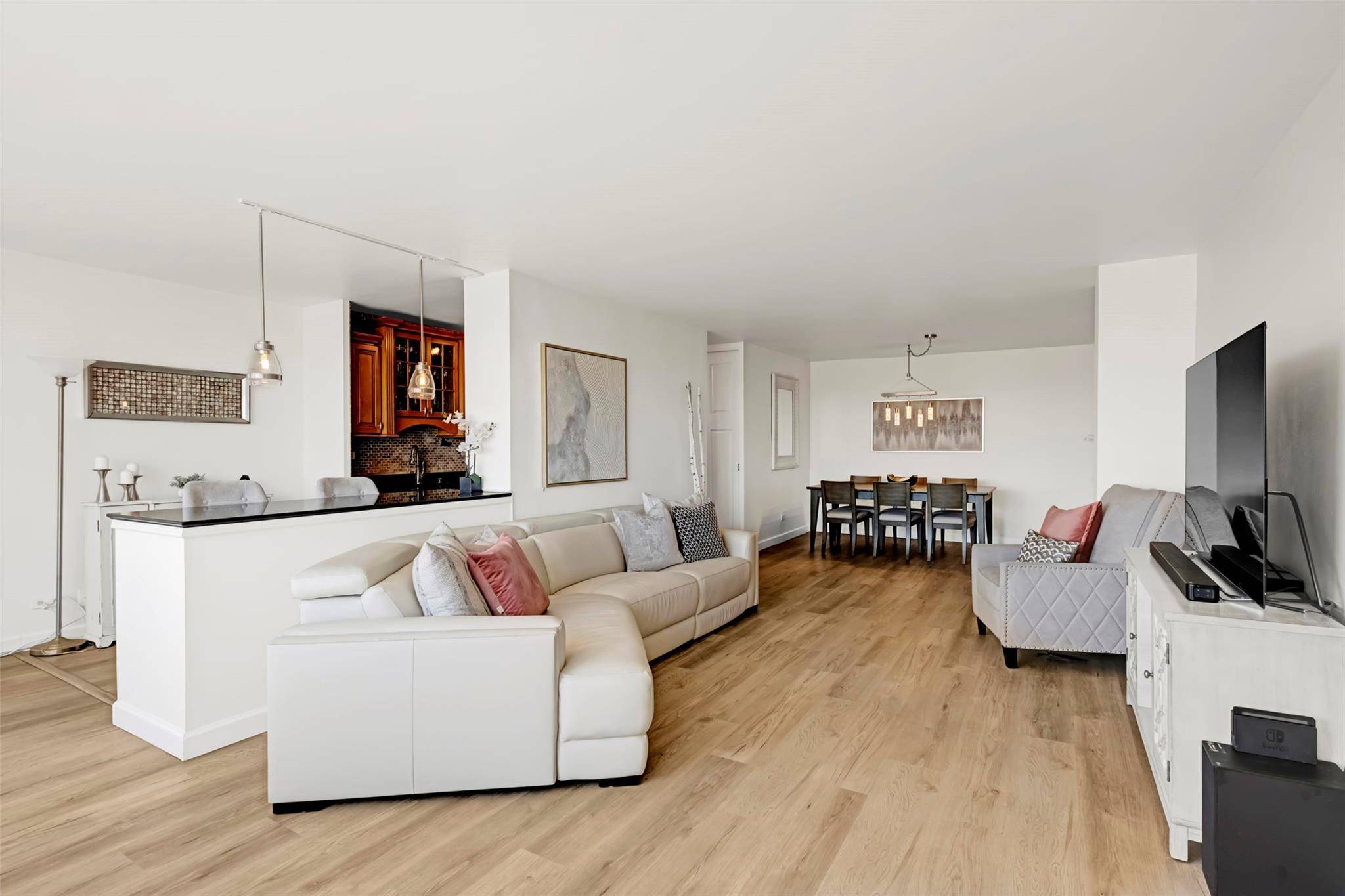 Welcome to this 2 Bedroom, 2 Full Bathroom, Corner Unit with Balcony in the luxury Pet friendly Fairview Building, conveniently located in Forest Hills.