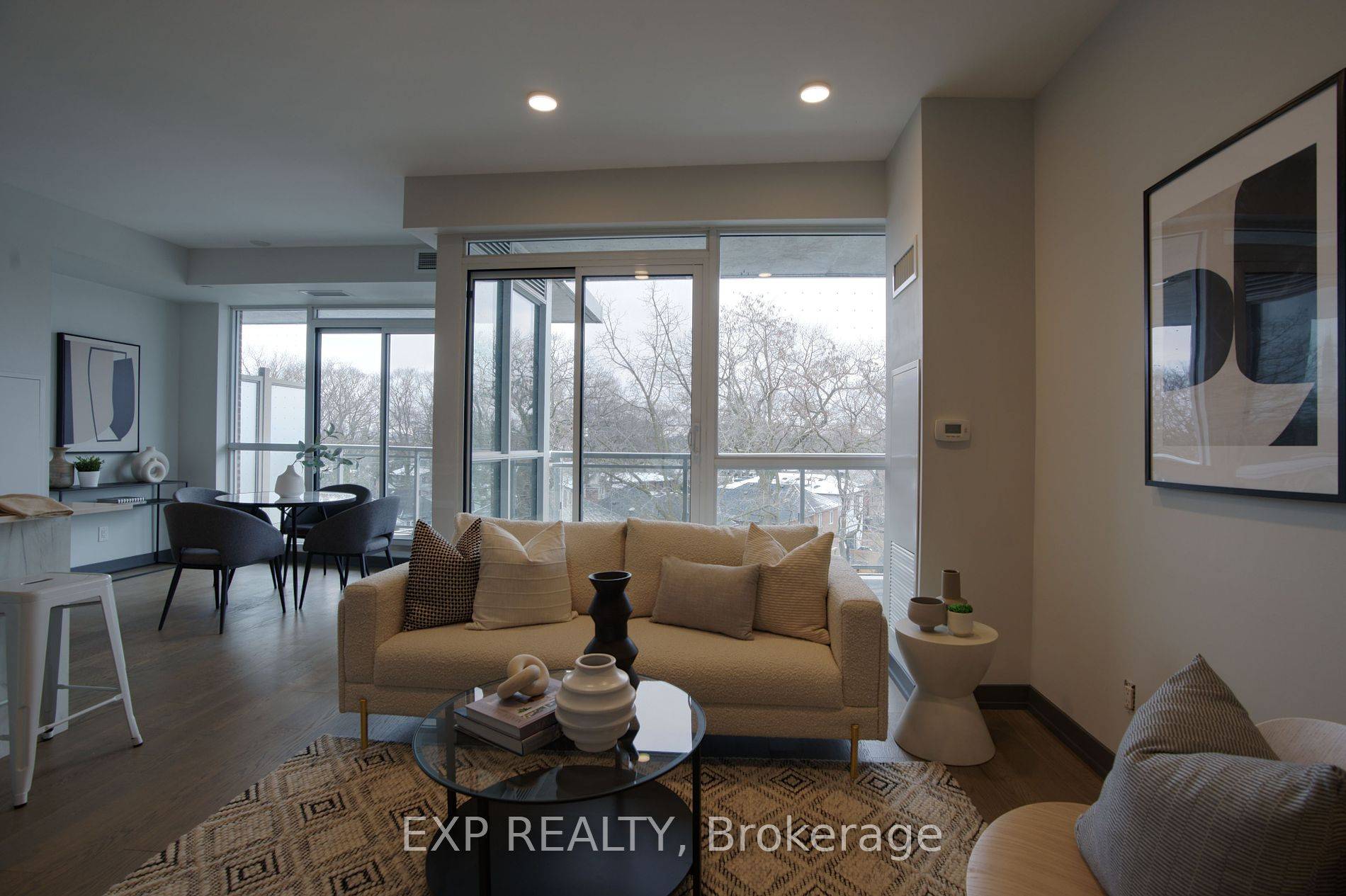 Meticulously maintained 3 bedroom condo across from the prestigious Hunt Club Golf Course with uninterrupted views of Lake Ontario from the rooftop patio.