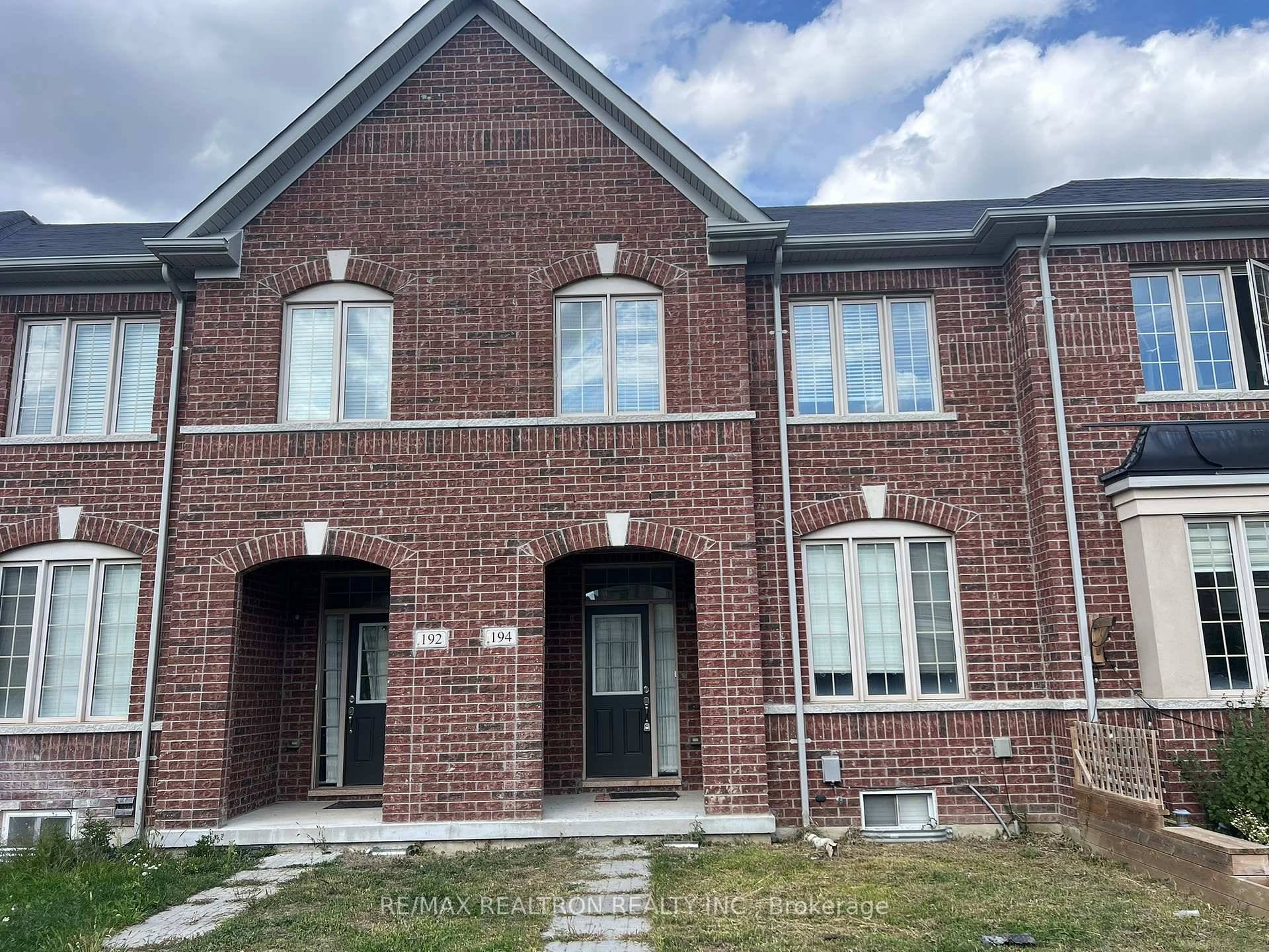 Discover this stunning 3 bedroom, 3 bath upper level home at 194 Northvale Rd, Markham, perfectly situated in one of Markhams most desirable and family oriented neighbourhoods.