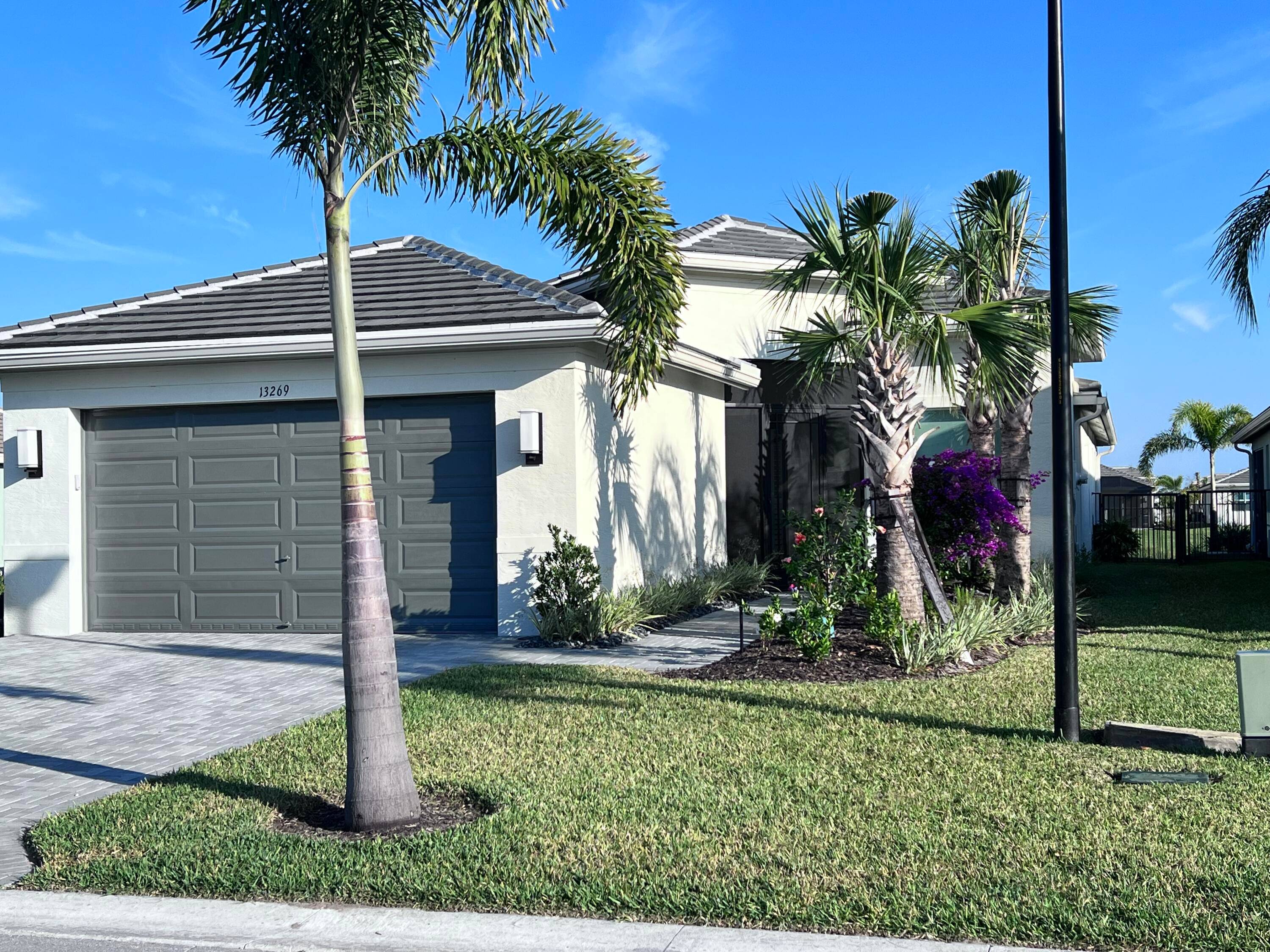 Welcome to GL's premier 55 community of Valencia Grove at Riverland where sophistication meets thoughtful design.