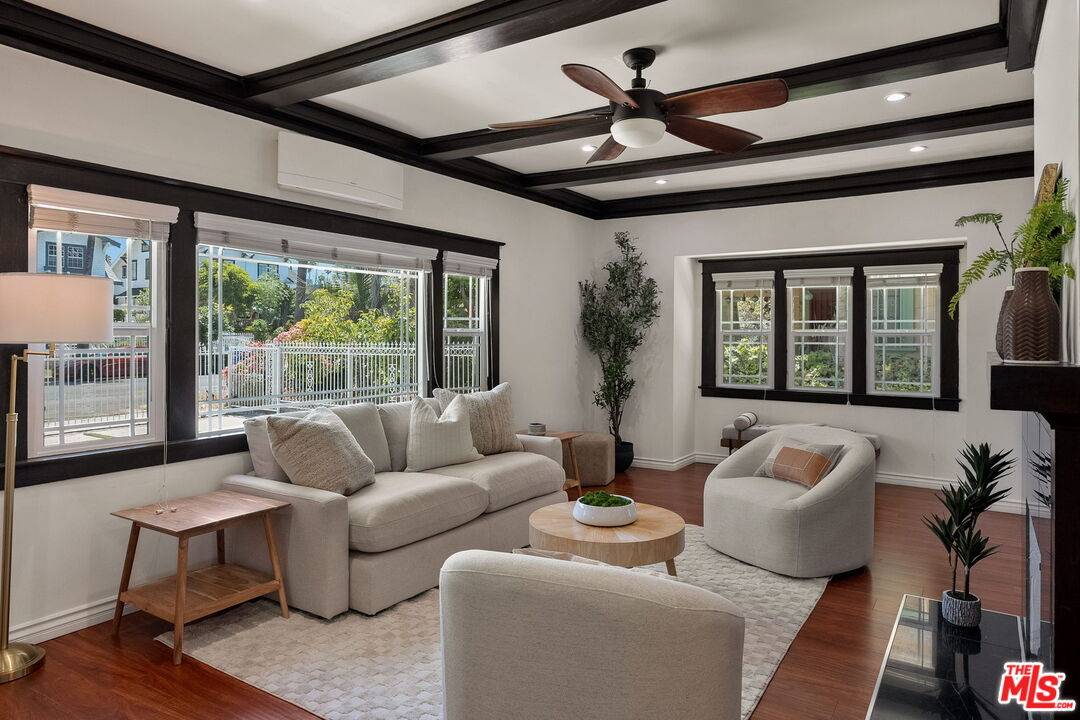 251 S Ardmore Ave 5BR Mid Wilshire La