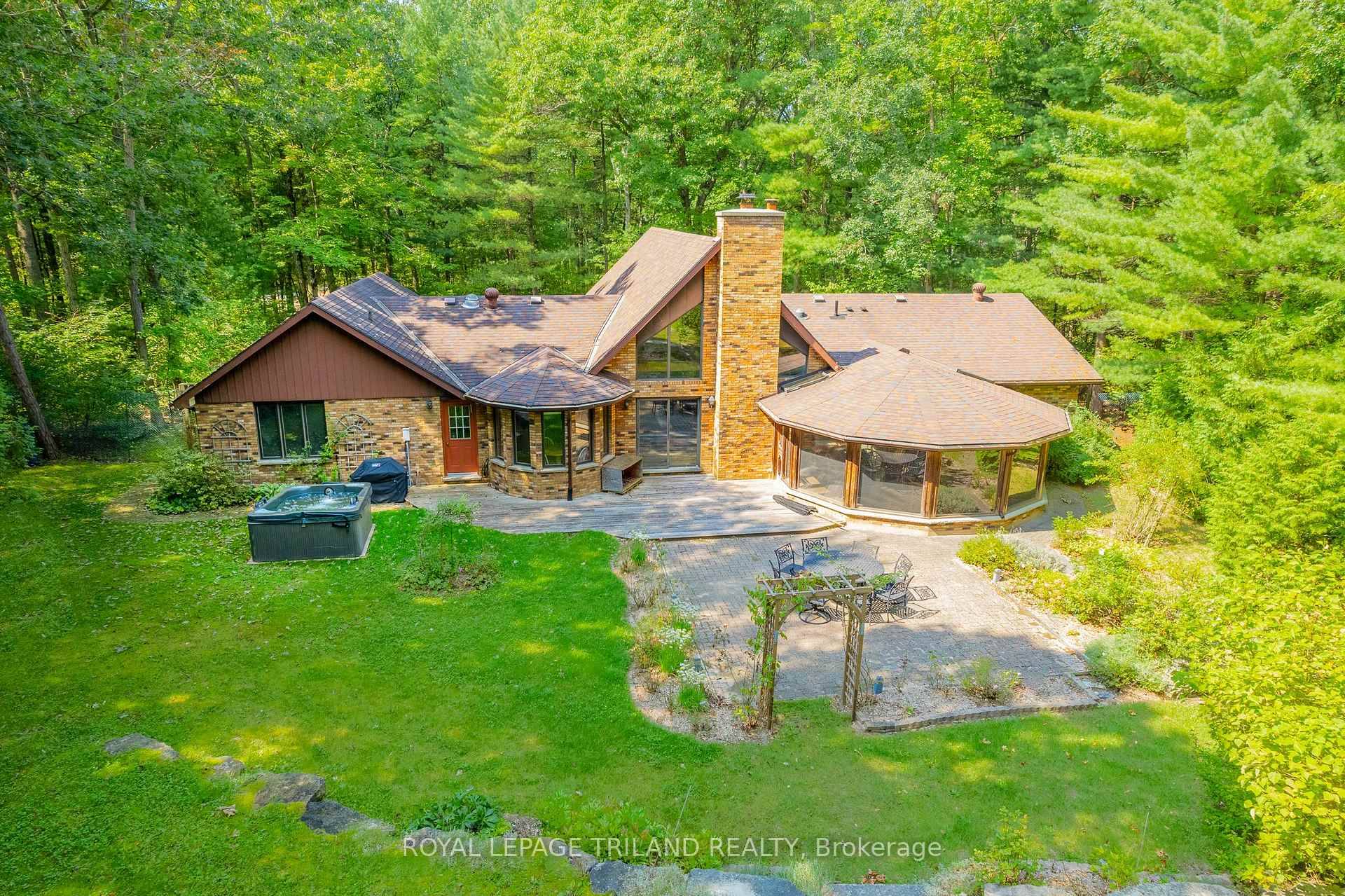 INCREDIBLE LAKEFRONT ALTERNATIVE WITH SEVERANCE POTENTIAL 1.