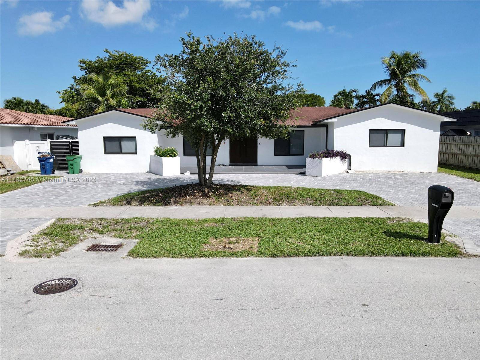 Beautiful New 4 2. 5 Single Family Home located in highland gardens sub community of highland lakes.