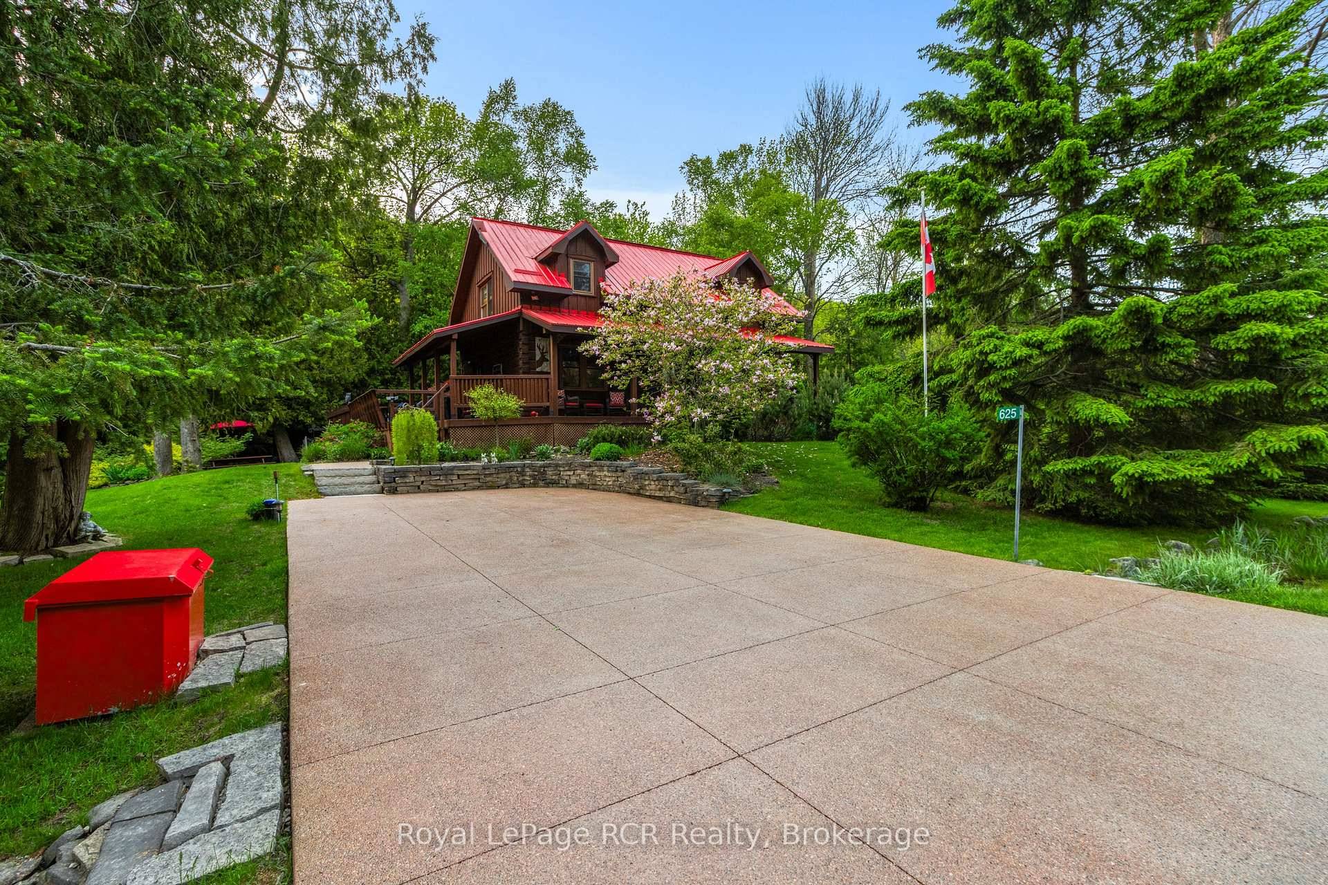 Looking for a PRIVATE OASIS on popular Mallory Beach Road steps from GEORGIAN BAY WATER ACCESS.