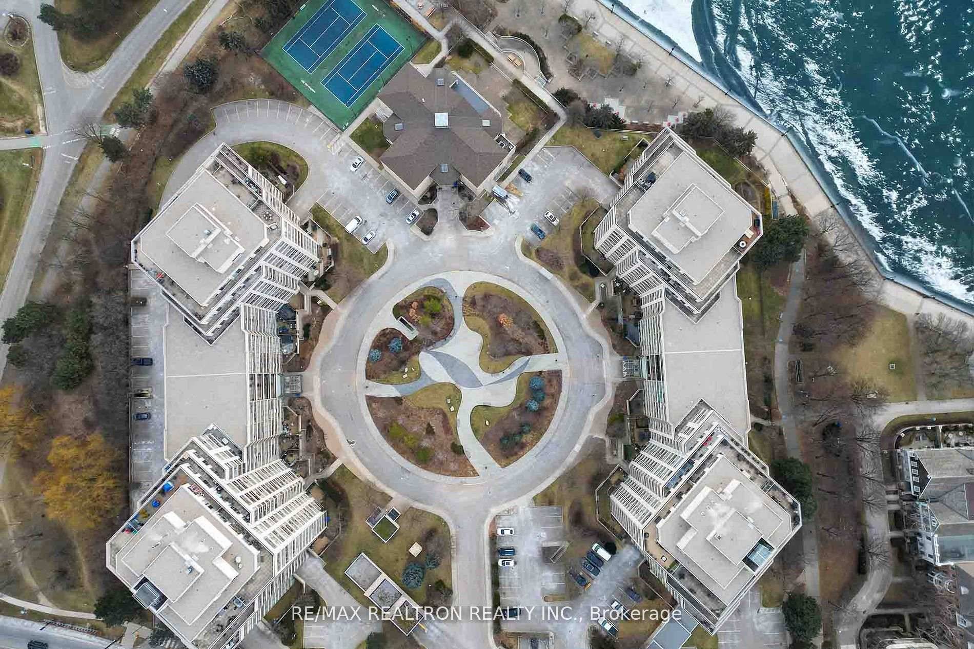 Welcome to Marina Del Rey, This 2 1 Den condo with Parking and locker features Newly upgraded Bathrooms and fresh paint all over the condo, Panoramic Direct Lake View from ...