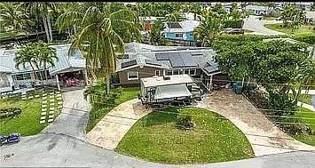 STUNNING WATERFRONT OCEAN ACCESS HOME LOCATED ON A CUL DE SAC !