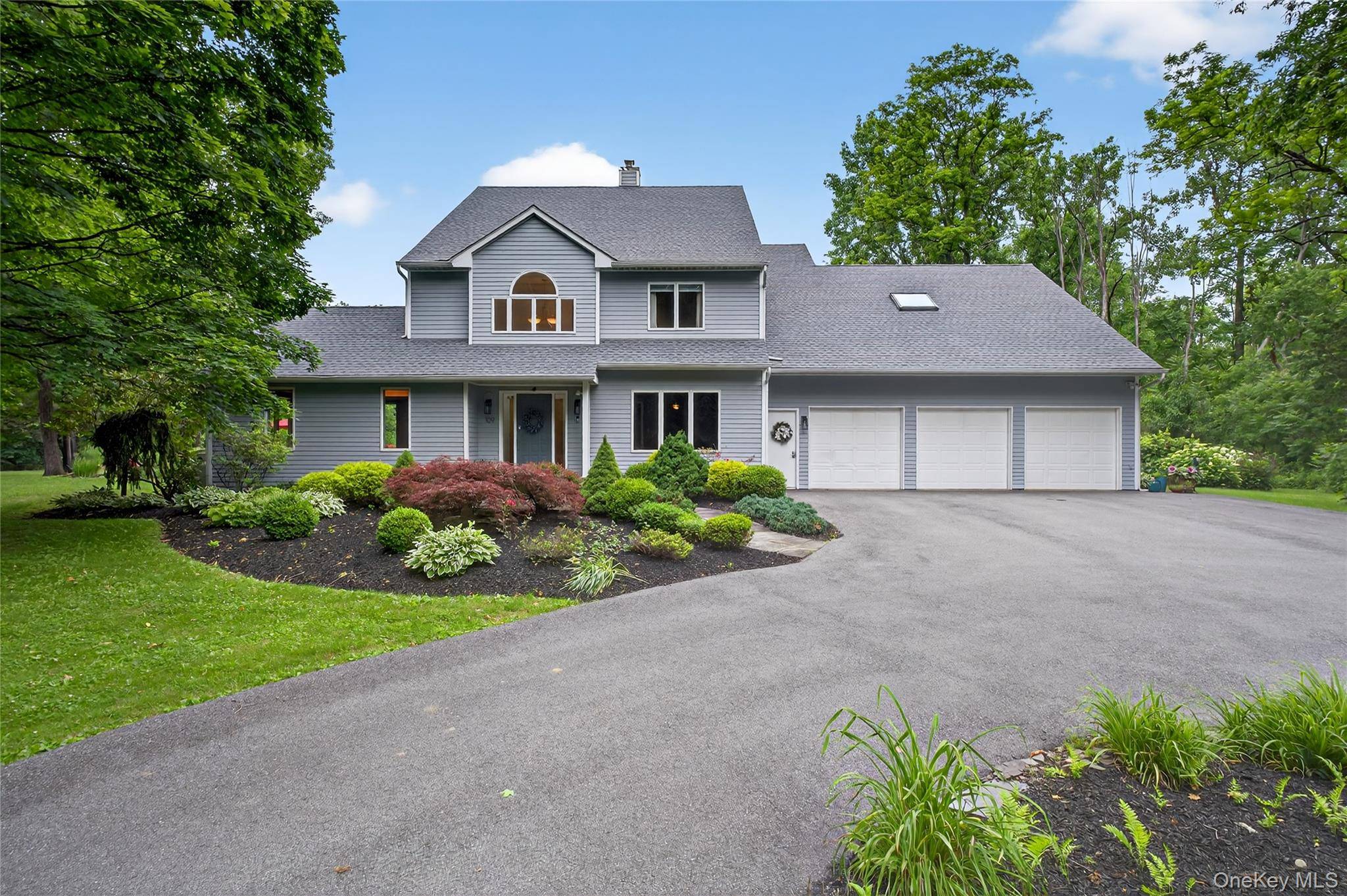 Welcome to Flowerwalk Farm 109 Sleight Plass Road A Hidden Hudson Valley Retreat First time on the market, this extraordinary custom built contemporary is more than a home it's a ...