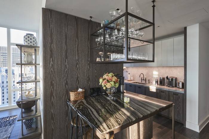 Sophistication and Glamour in the Heart of Manhattan.