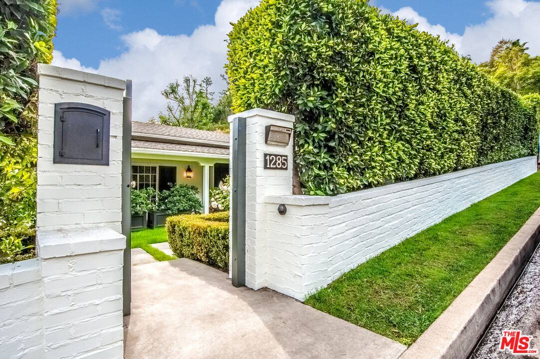 1285 Sunset Plaza Dr 3BR Sunset Strip La