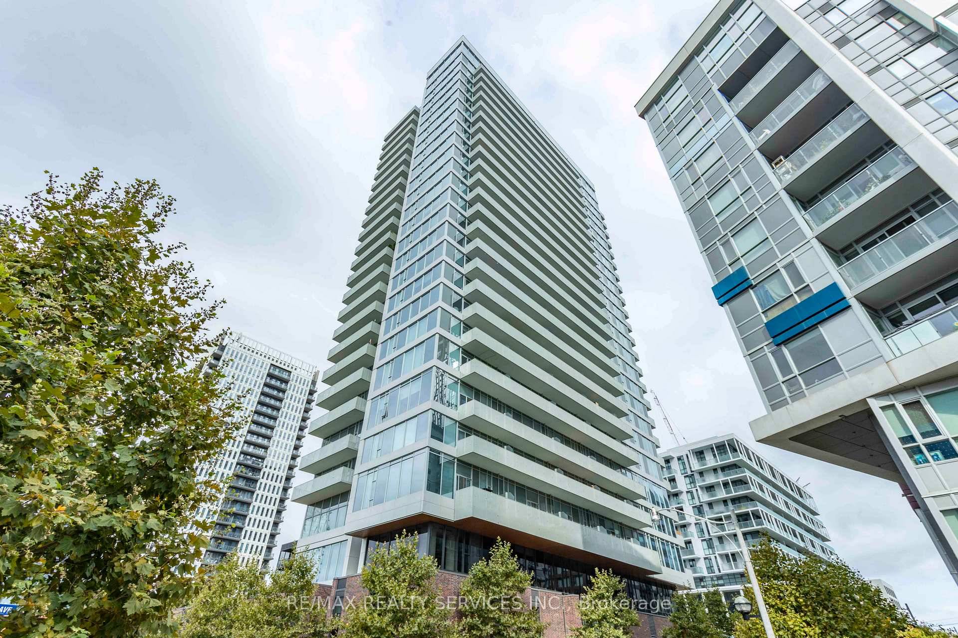 Enjoy luxury living at The Wyatt by Daniels, in the heart of downtown Toronto !