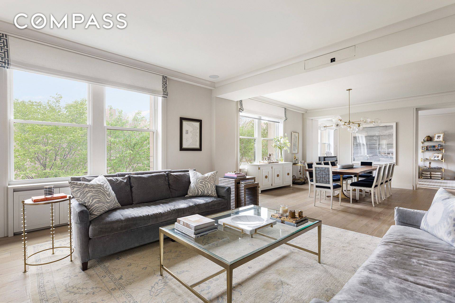 Apt 5B at The Orleans, is an oversized 4 bedroom, in the rare boutique condominium in the heart of the Upper West Side.