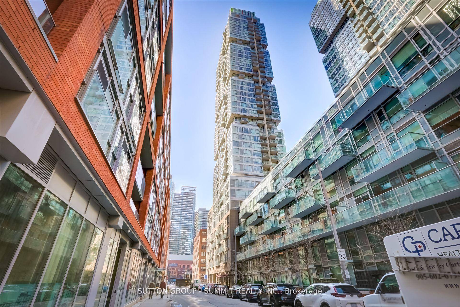 Studio 2 is perfectly perched in the heart of the Entertainment District.