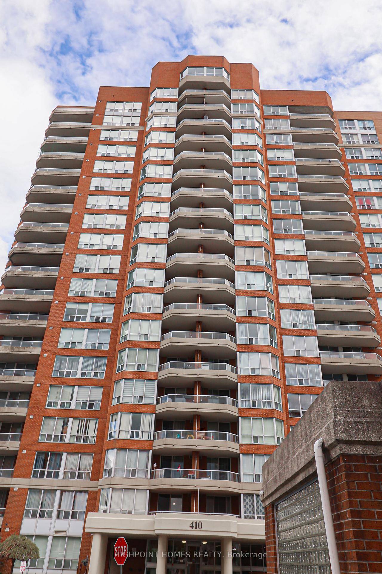 A Beautiful Place To Call Home Close to All Amenities.