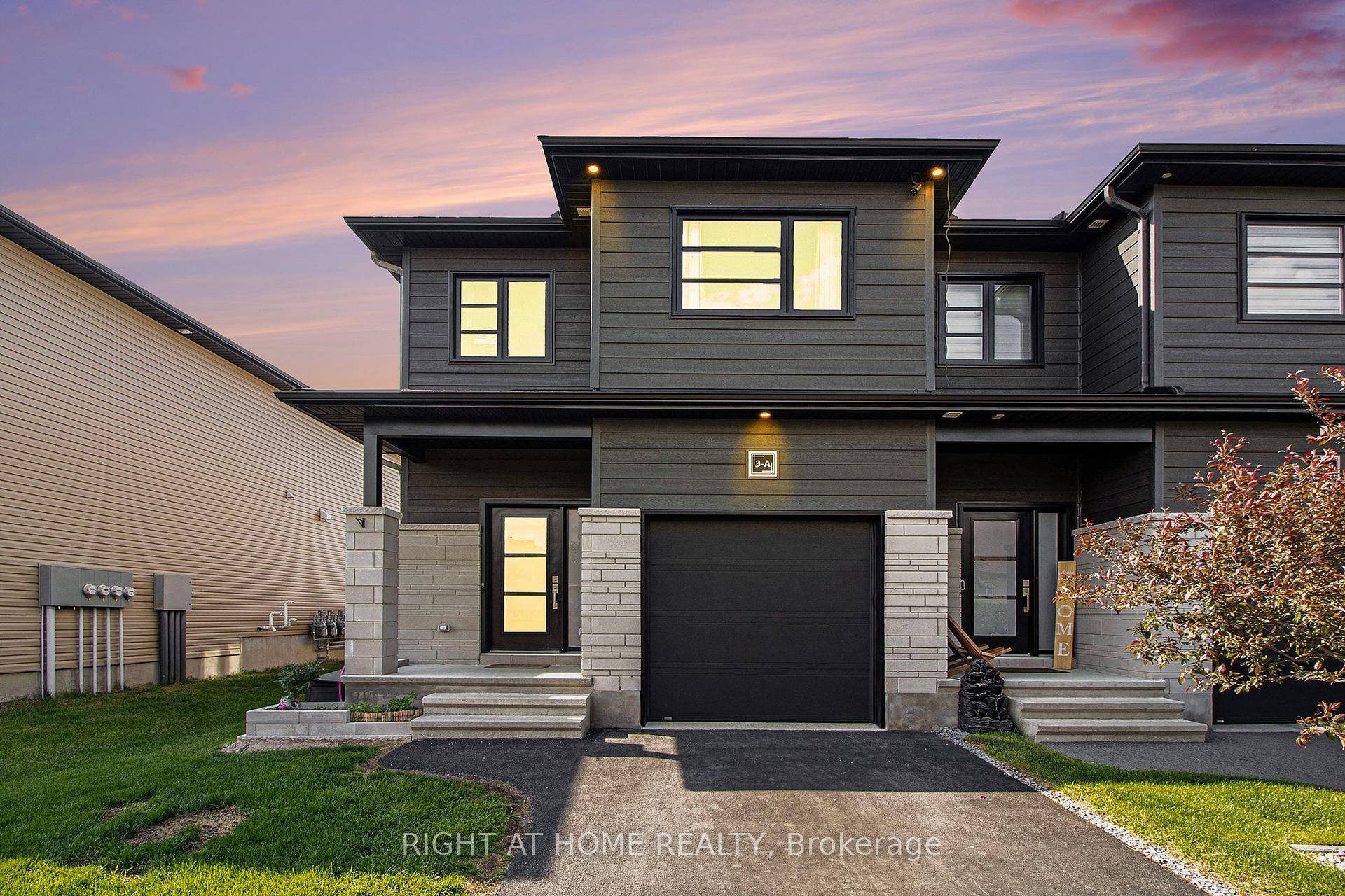 OPEN HOUSE SUNDAY 2 4 PM !