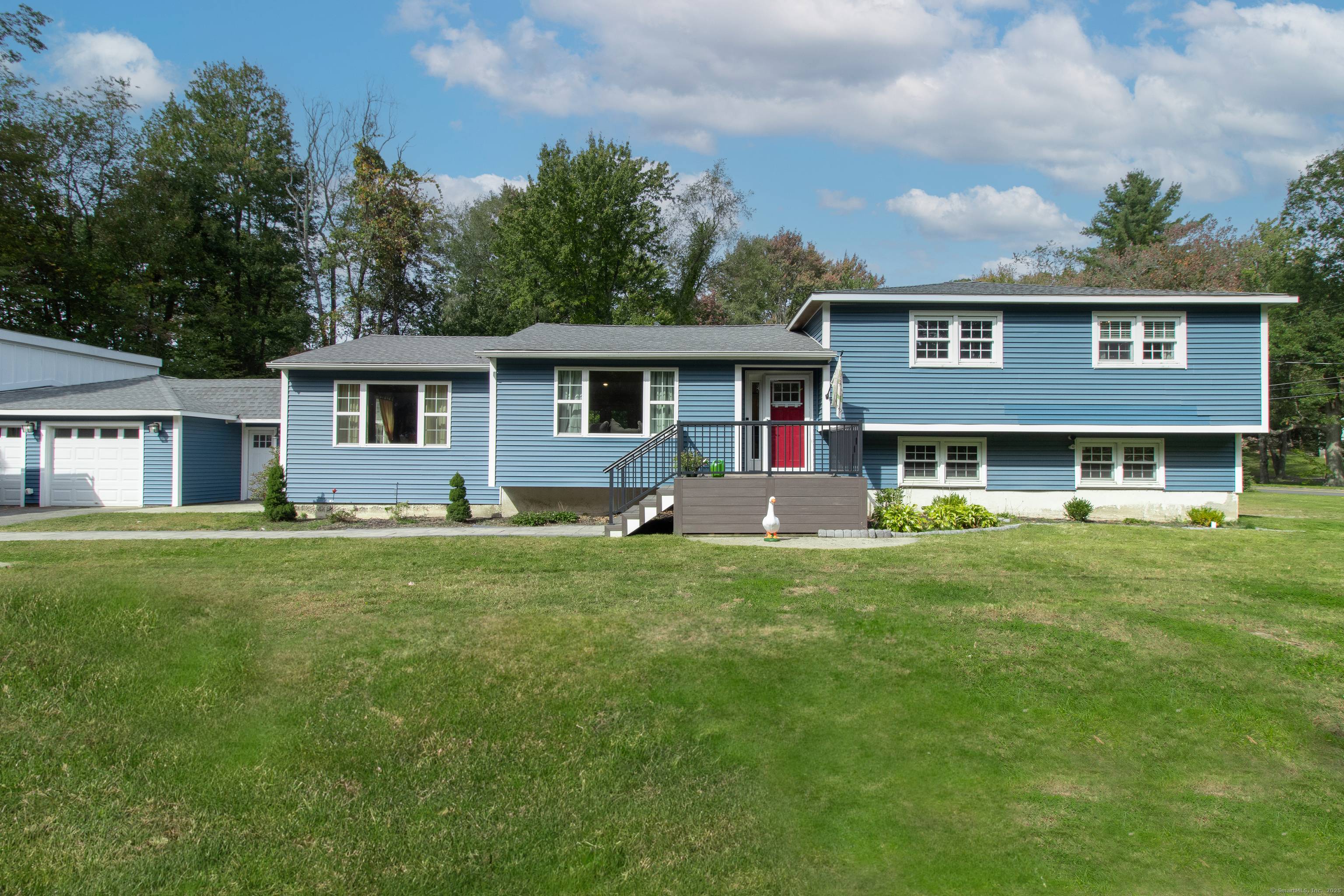 SQFT differs from the property card roughly 2340 living area and roughly 3479 including garage and finishable basement.