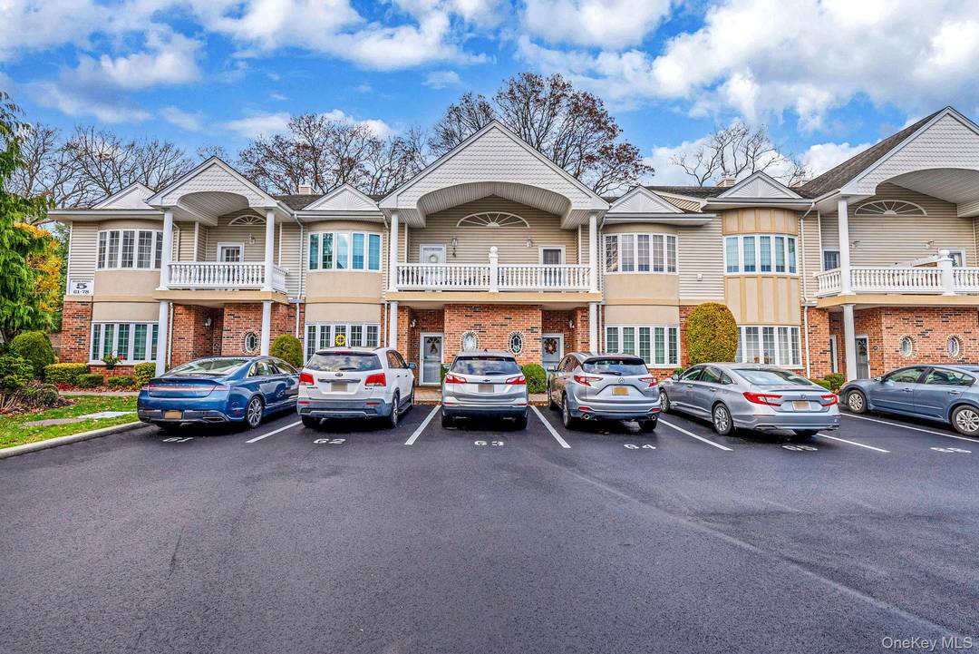 Welcome to 66 Sarah Ct. This Upper Level 2 Bed, 2 Bath Condo Offers Comfort, Convenience, And Low Maintenance Living.