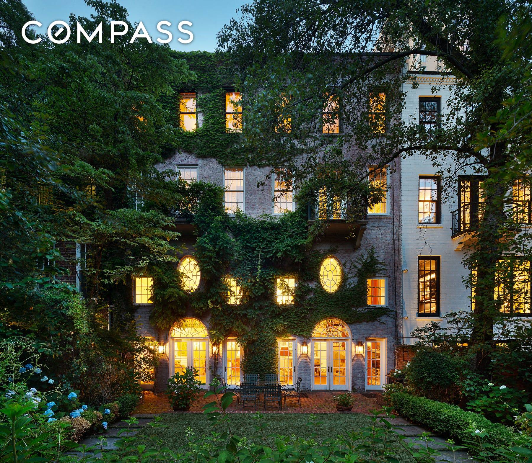 This elegant 40ft wide mansion could be found as easily on Eaton Square in London as on the Upper East Side of Manhattan.