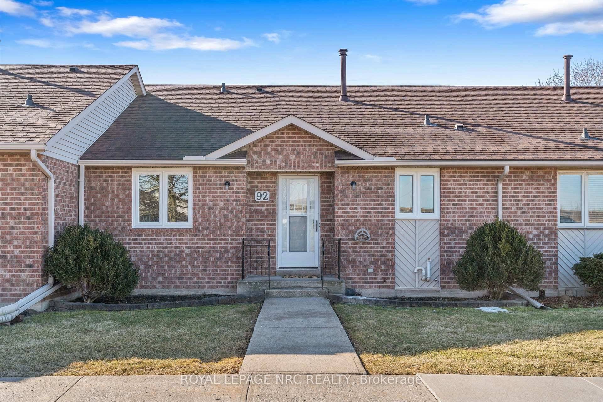 Welcome to this affordable Bungalow Townhouse in quiet complex formerly known as the CAW Complex This 2 Bedroom and 2 Full Bath condo unit has no direct rear neighbours behind, ...