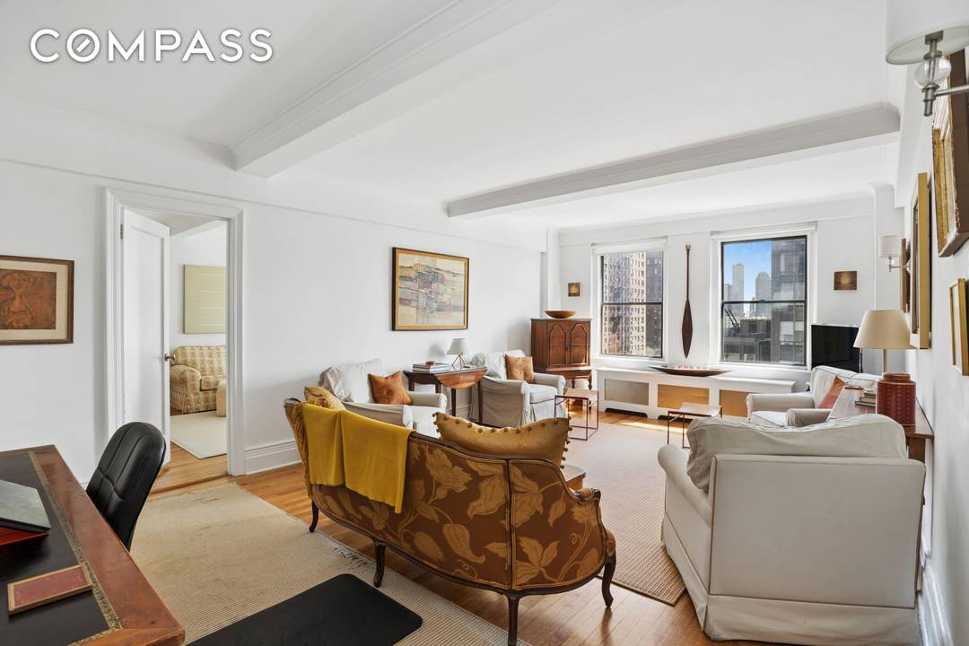 Right next to the United Nations, in one of Midtown East's most distinguished prewar condominiums, Residence 9C is a sun filled one bedroom, one bath home with double exposures East ...
