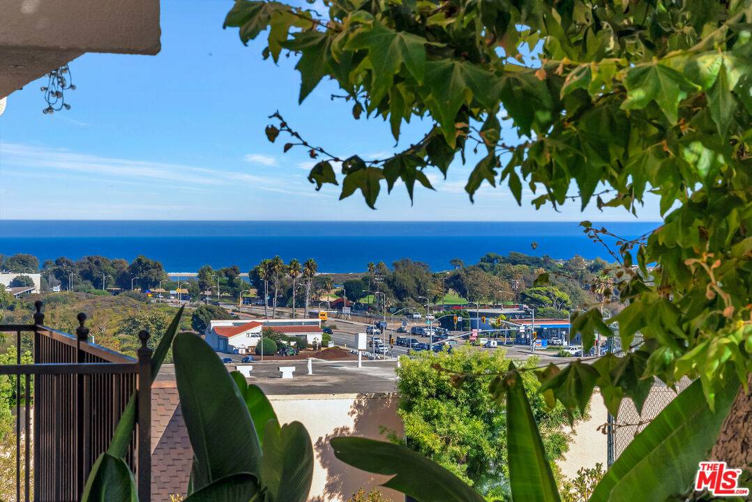 23901 Civic Center Way 2BR Malibu La