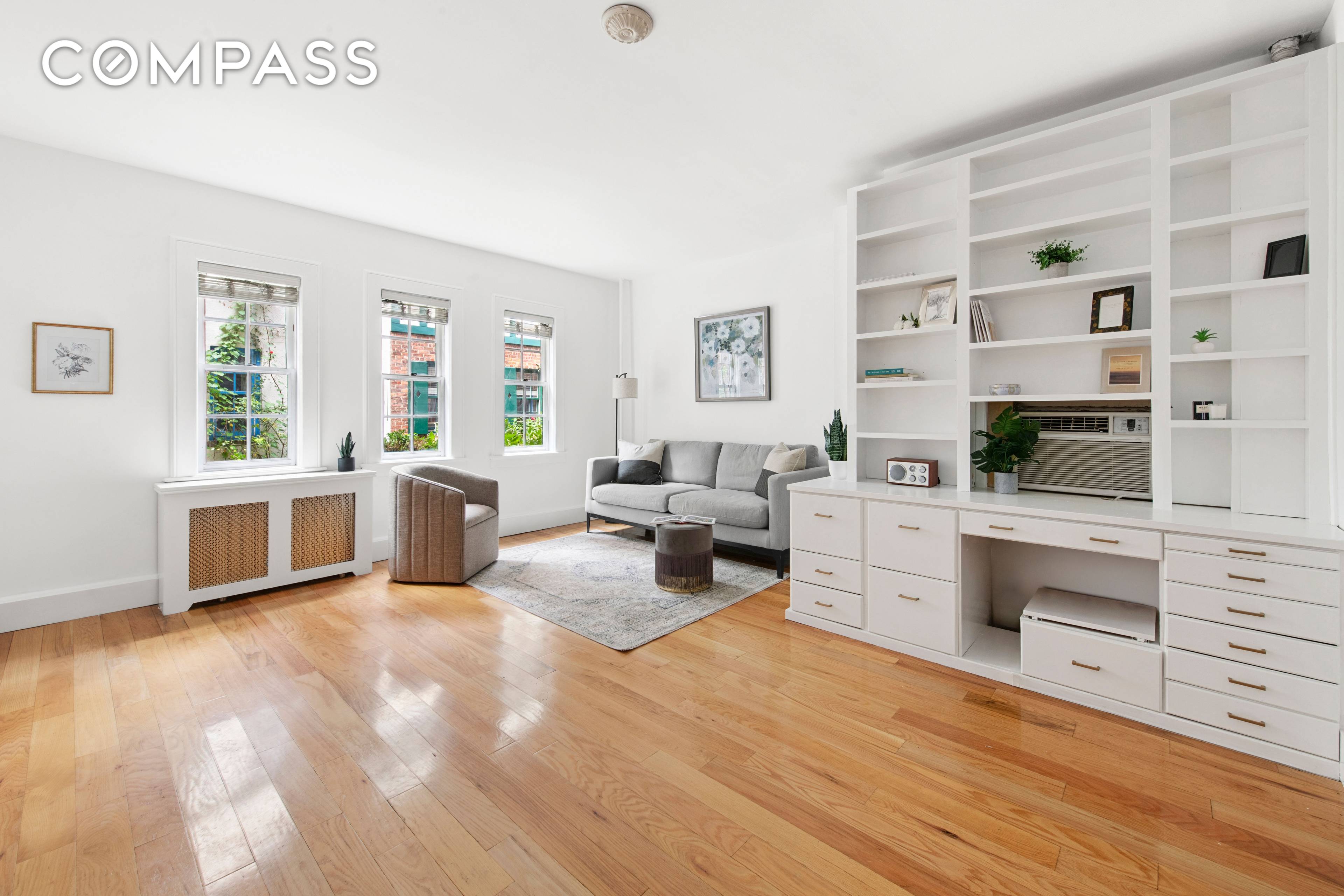 OPEN HOUSE BY APPOINTMENT ONLY Discover a storybook retreat in the heart of Manhattan within the private, gated community of Pomander Walk.