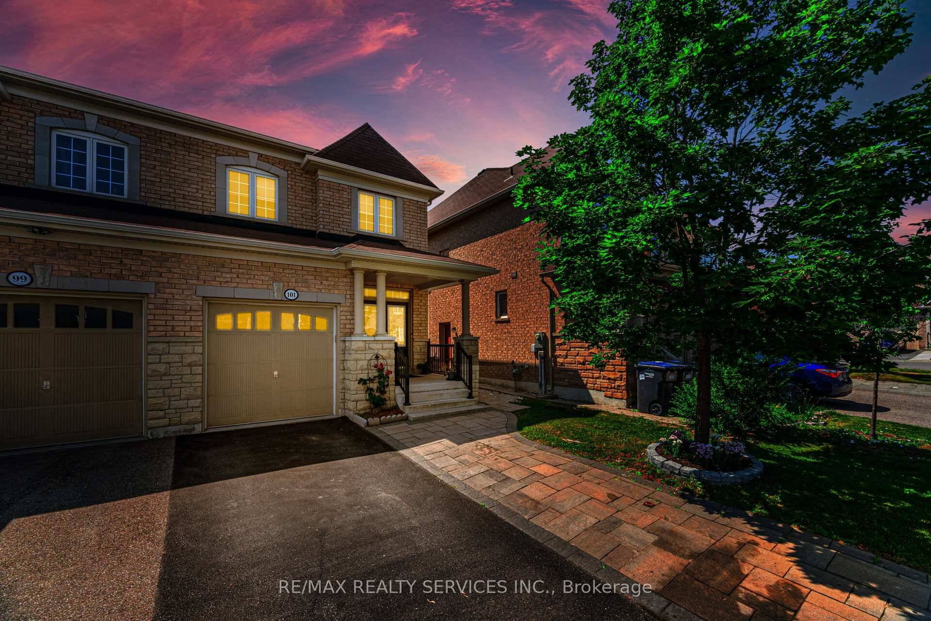 Immaculate Semi Detached With Finished Basement amp ; Separate Entrance In Demanding Dixie Countryside Area !