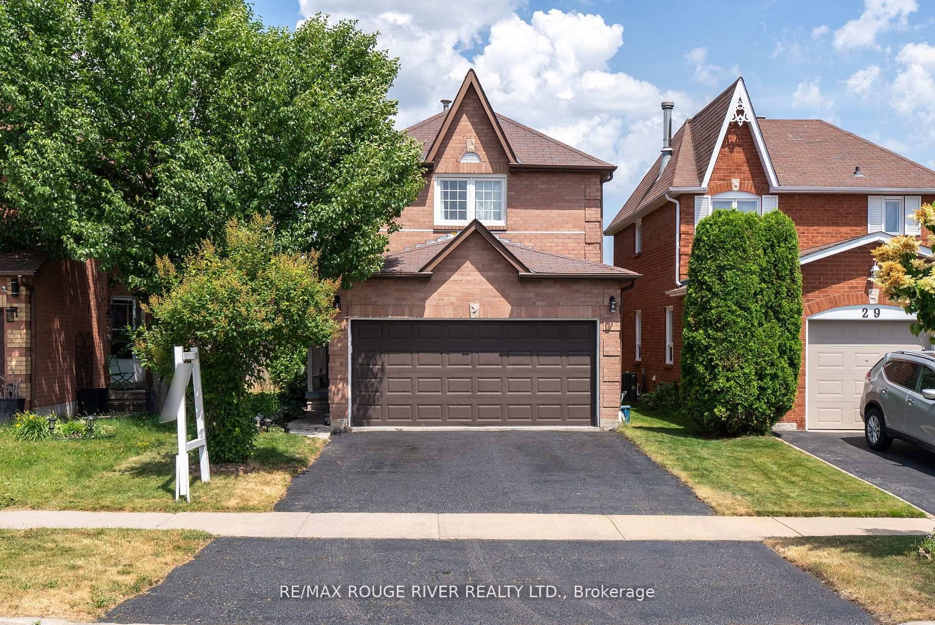 Welcome to this inviting and spacious family home nestled in a sought after neighbourhood, just minutes from top rated schools, parks, shopping, Highway 401, and the GO Train offering the ...