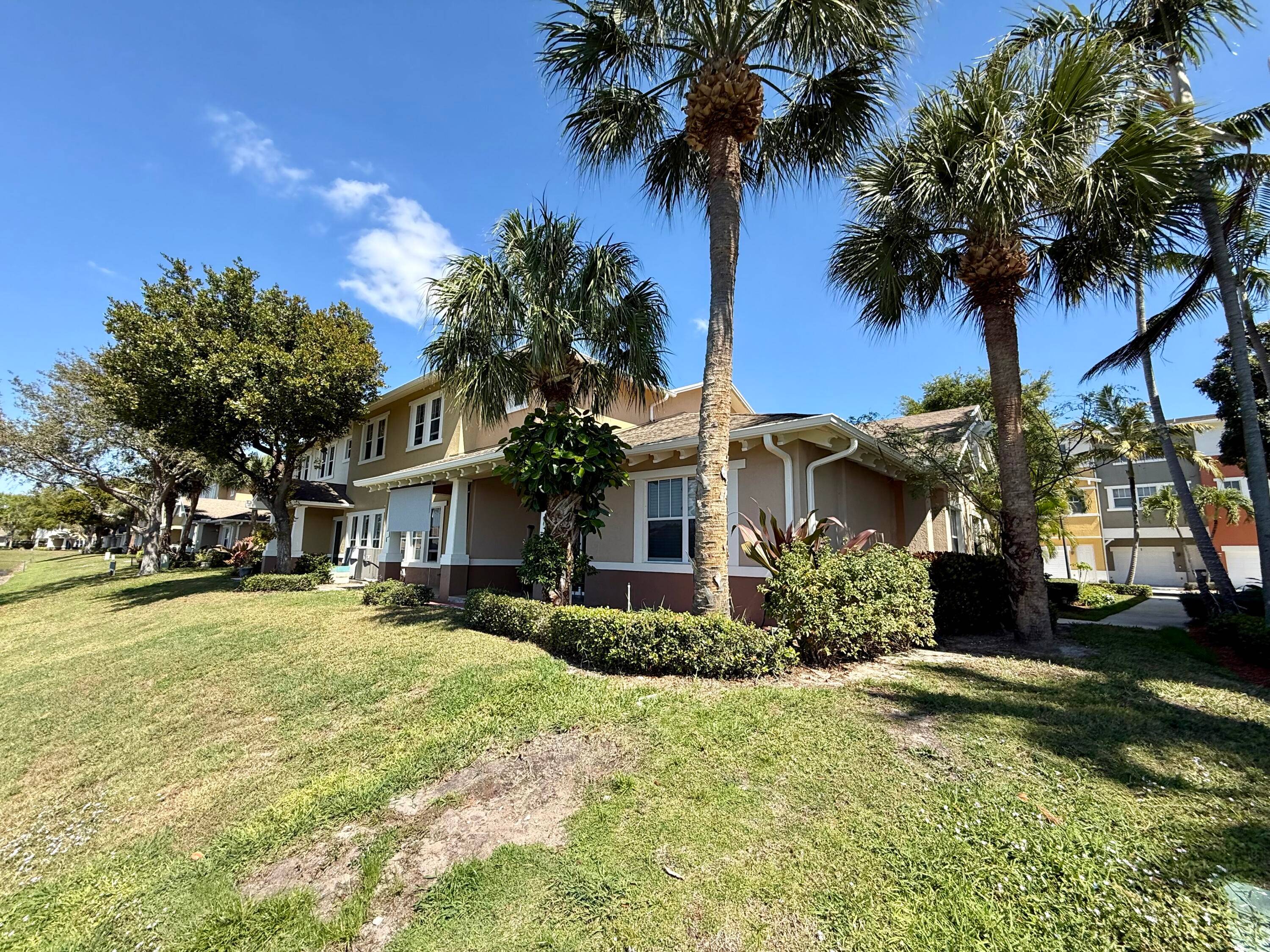 Beautiful 3BDR, 2BTH house boasts abundant natural light with private open views onto a serene private lake.