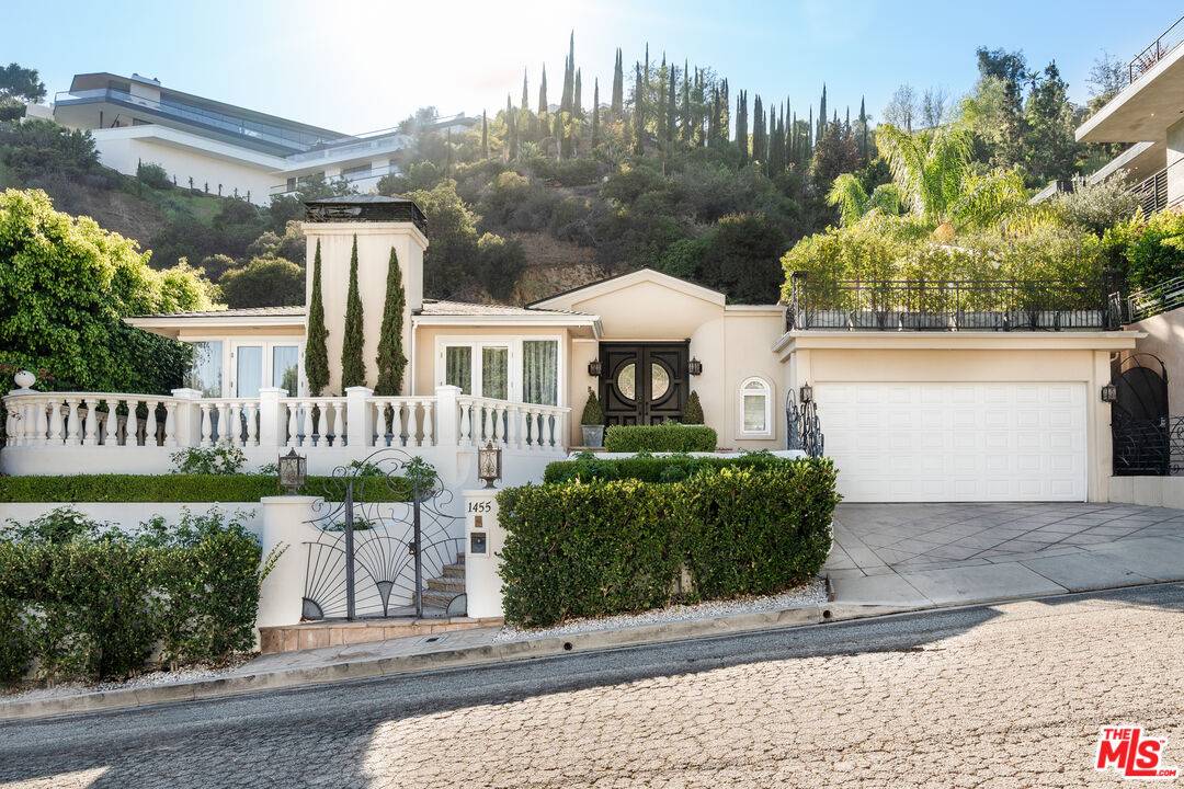 1455  Rising Glen 3BR Sunset Strip La