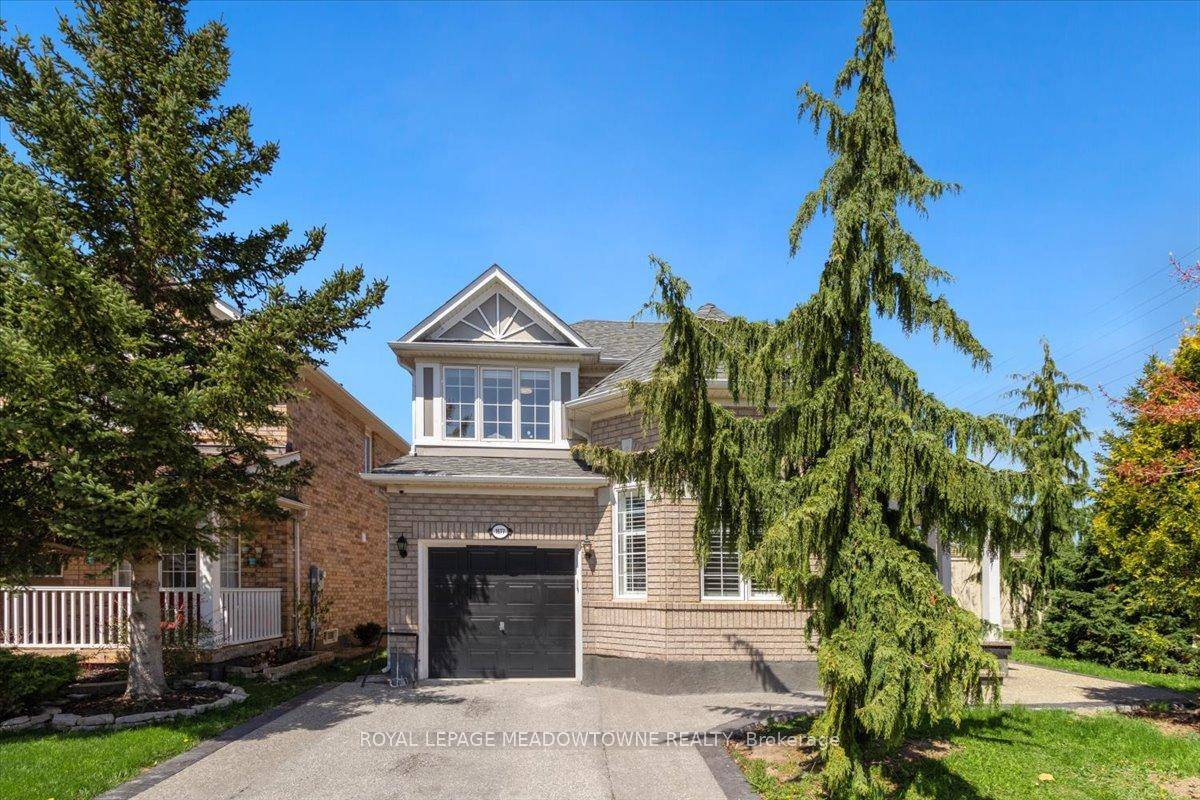 Discover this beautifully maintained home situated in one of Milton's most desirable neighbourhoods.