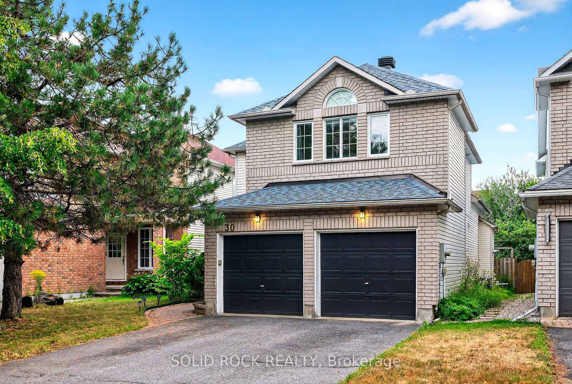 Available Oct 1st. Located on a quiet crescent in prestigious Kanata Lakes, this bright and spacious 4 1 bedroom, 4 bathroom home with a 2 car garage offers timeless charm ...