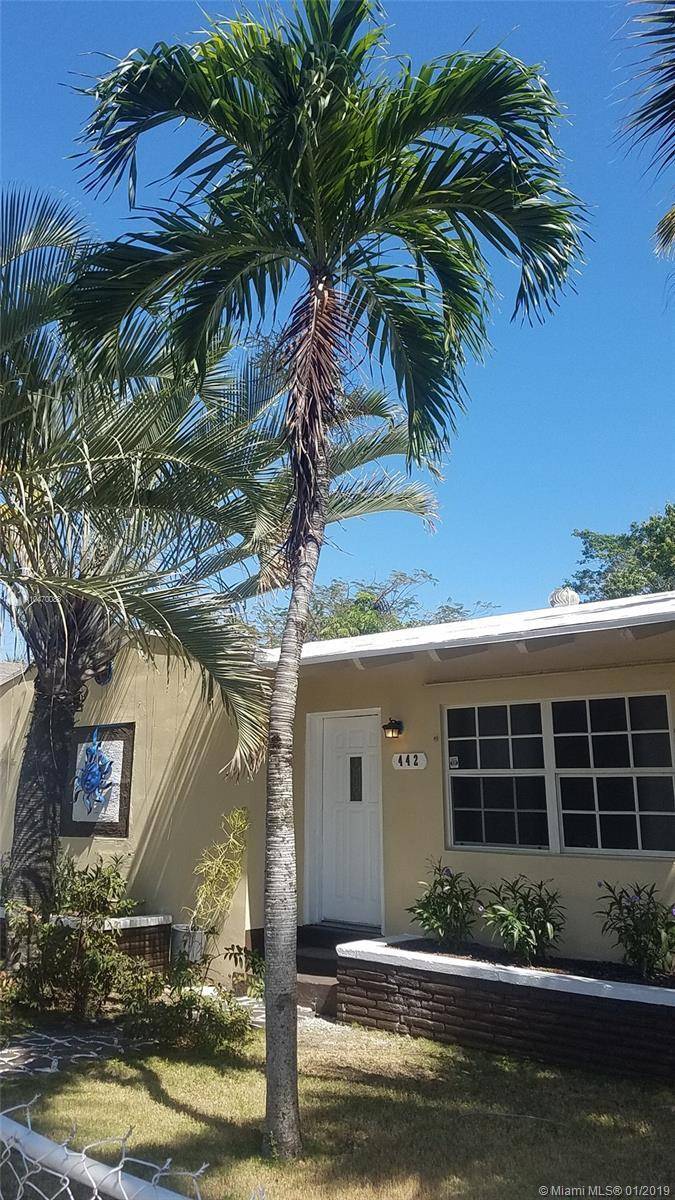 128205 ; Prime Development Opportunity RAC UV Zoned Assemblage Flagler Village 1 of 3 lots 128313 ; Flagler Village Redevelopment OpportunityThis rare three parcel assemblage is located in the heart ...