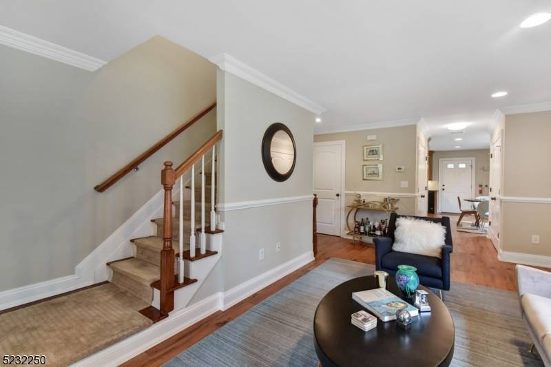 Centrally located and convenient to town, this 3 level, 2010 duplex boasts a great Madison location.