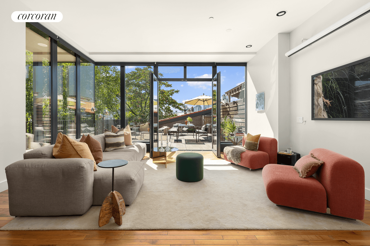 Welcome to Penthouse A at 533 Leonard, nestled on the border of vibrant Williamsburg and Greenpoint.