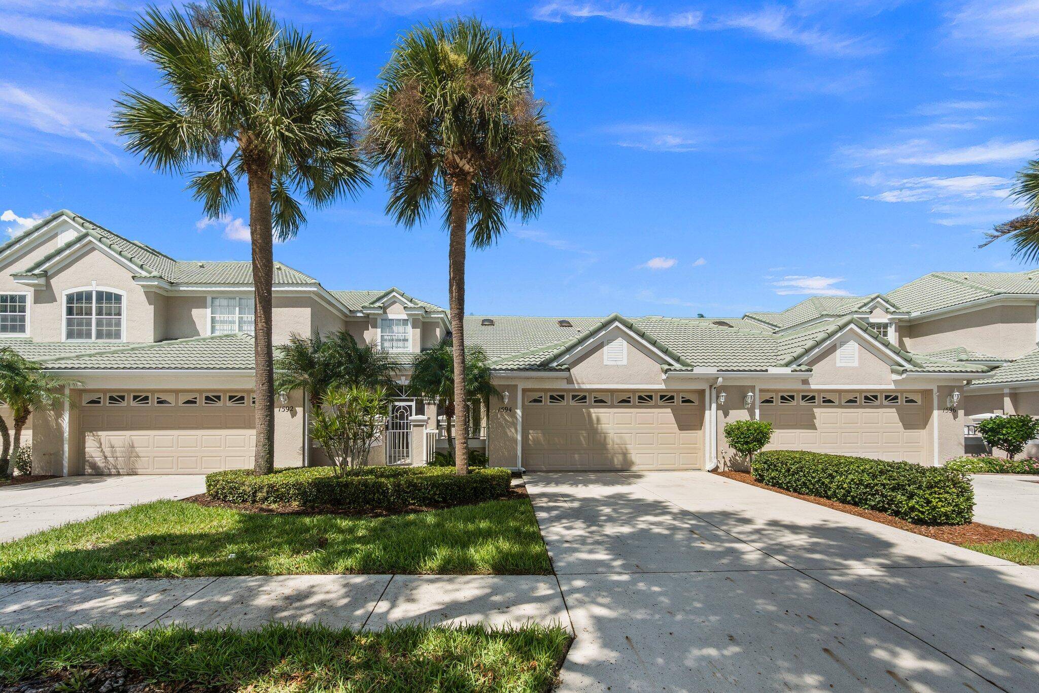 Beautiful Townhome in Harbour Isles section of Lake Charles.