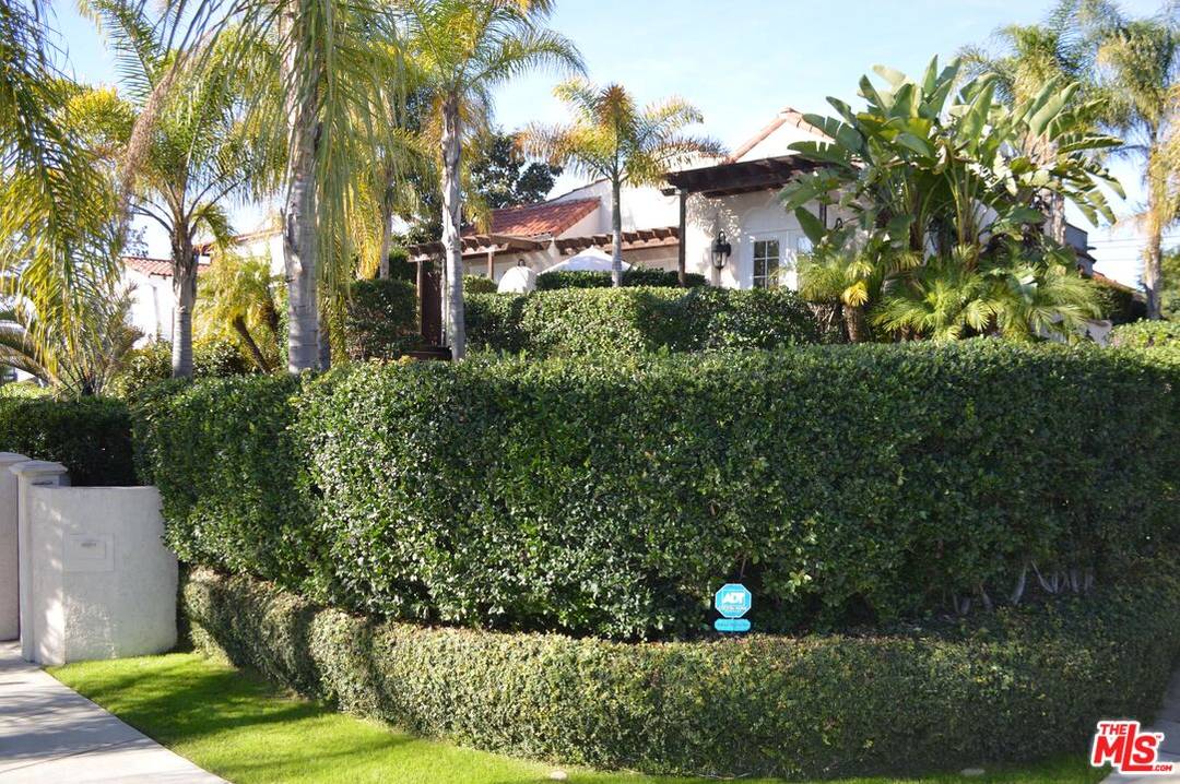 1203  S Rimpau Blvd 2BR La