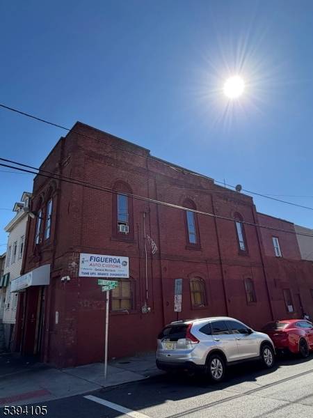 Prime commercial opportunity in a high traffic location !