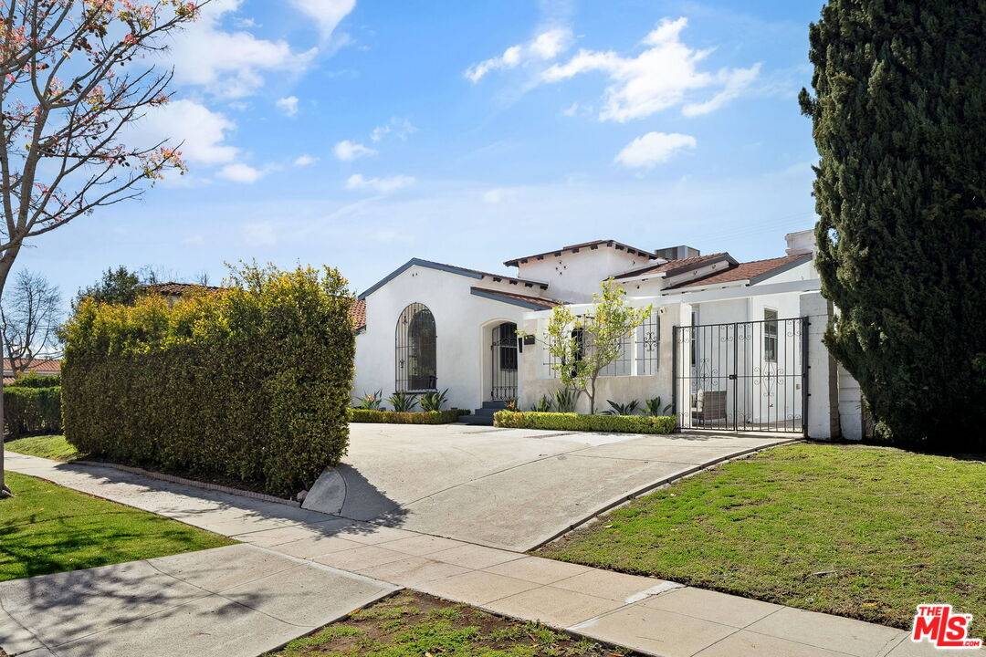149  S Wetherly Dr 4BR Beverly Grove La