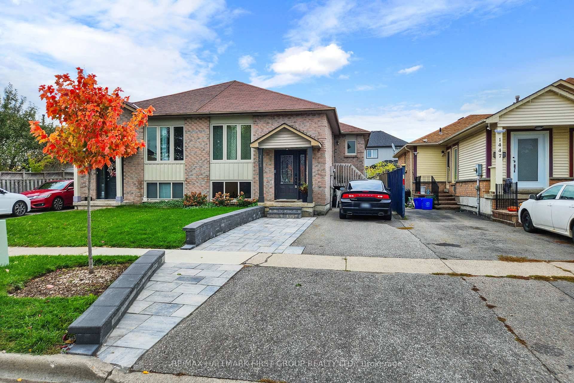 Welcome to this bright and spacious lower level apartment located in Oshawa's desirable Lakeview community.