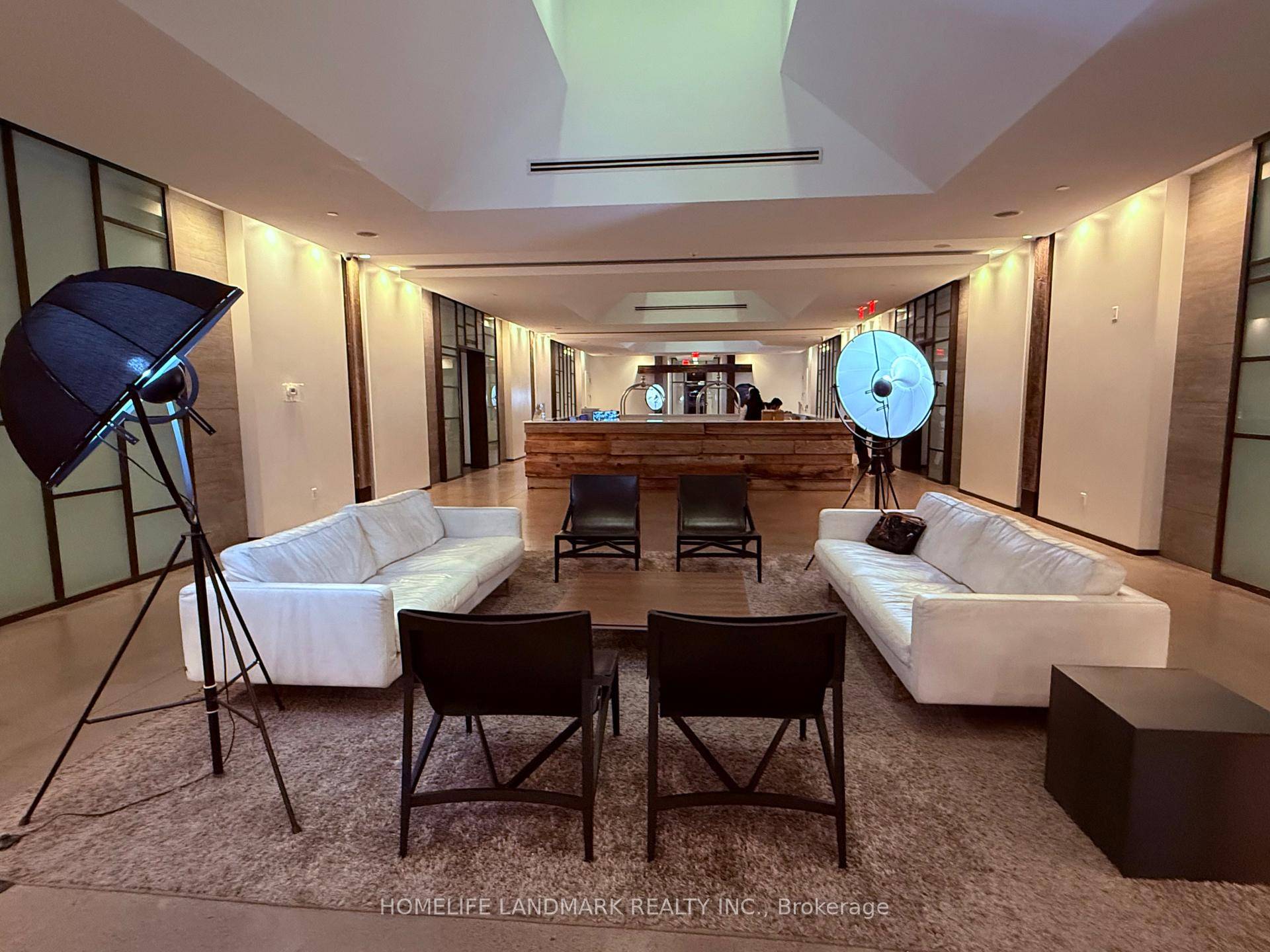 Experience luxury urban living at King West Village DNA3 Condo.