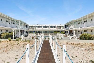 In between the gorgeous Multi Million Dollar Homes on this stretch of pristine beaches on Dune Road, is a beautiful and renovated super CHIC 2 bedroom and 2 bathroom unit ...
