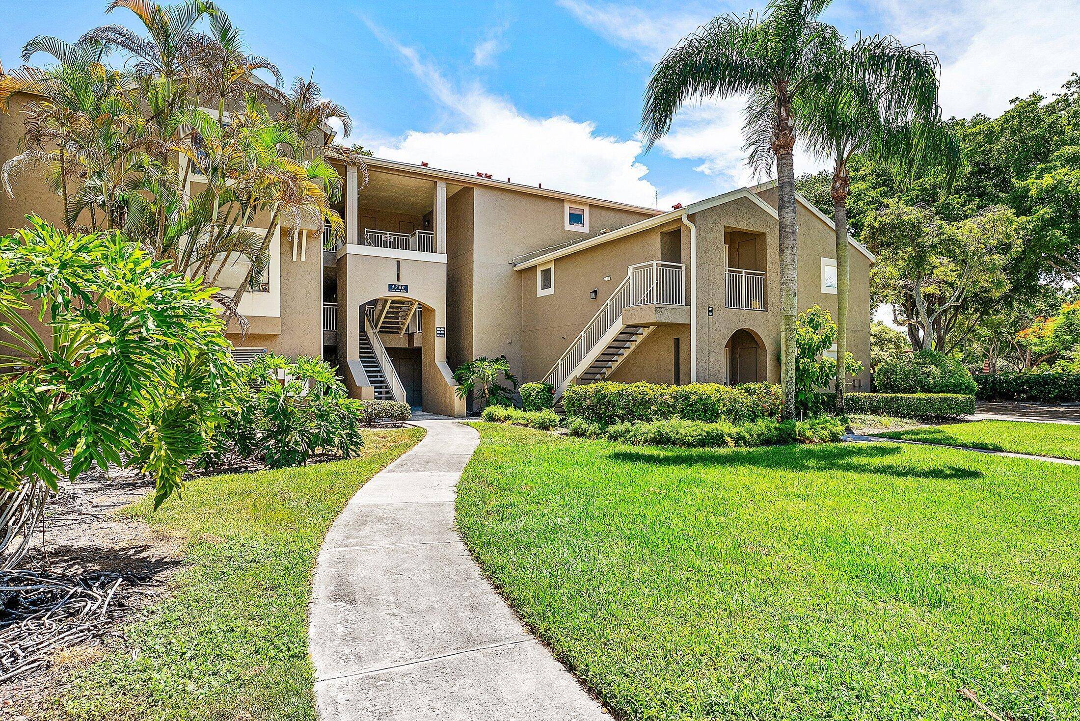 Beautifully maintained 2 bed, 2 bath first floor condo with tranquil garden views in the gated community of Verano at Delray Beach.