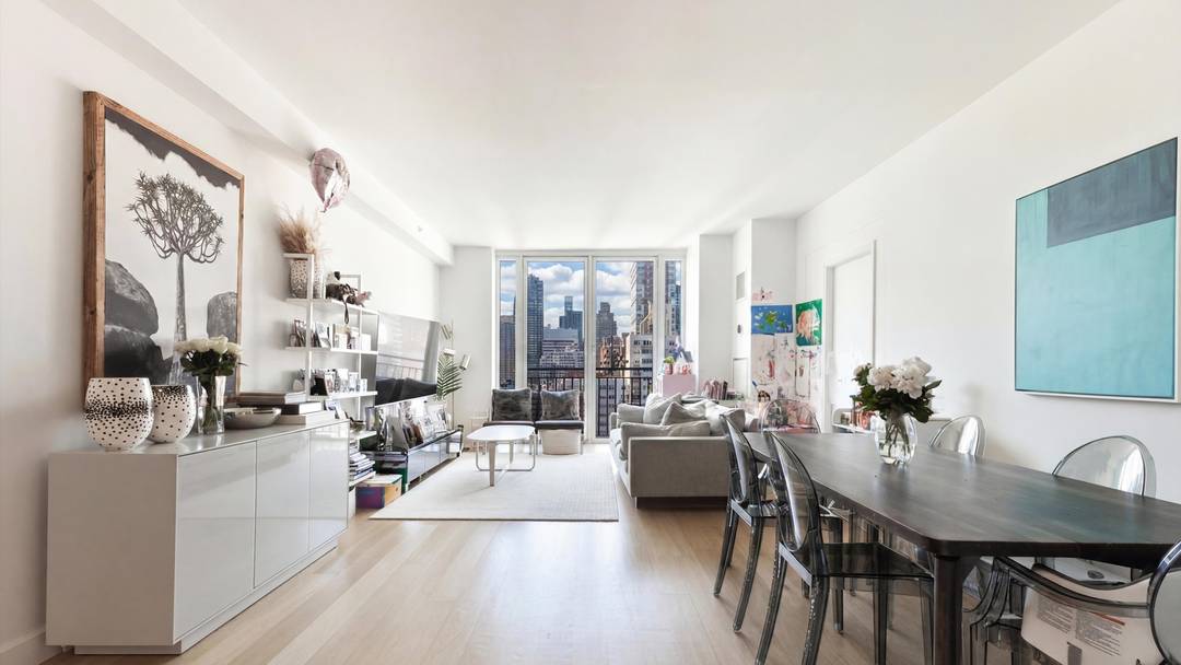 Apartment 14C at The Arcadia, located 408 E 79th Street, is a 2 bedroom home that has been converted into a 3 bedroom.