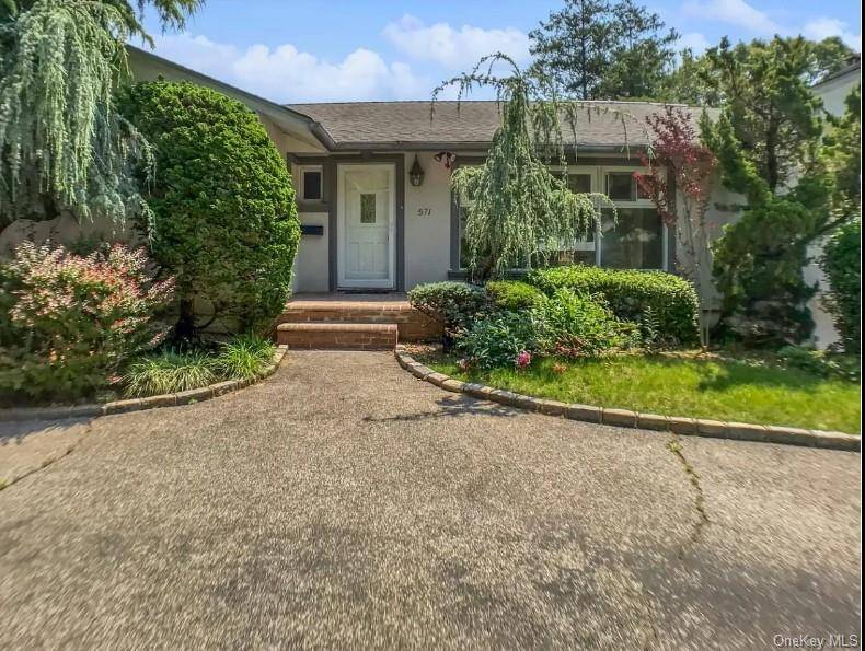 Beautiful amp ; modern ranch style home in very desired area !