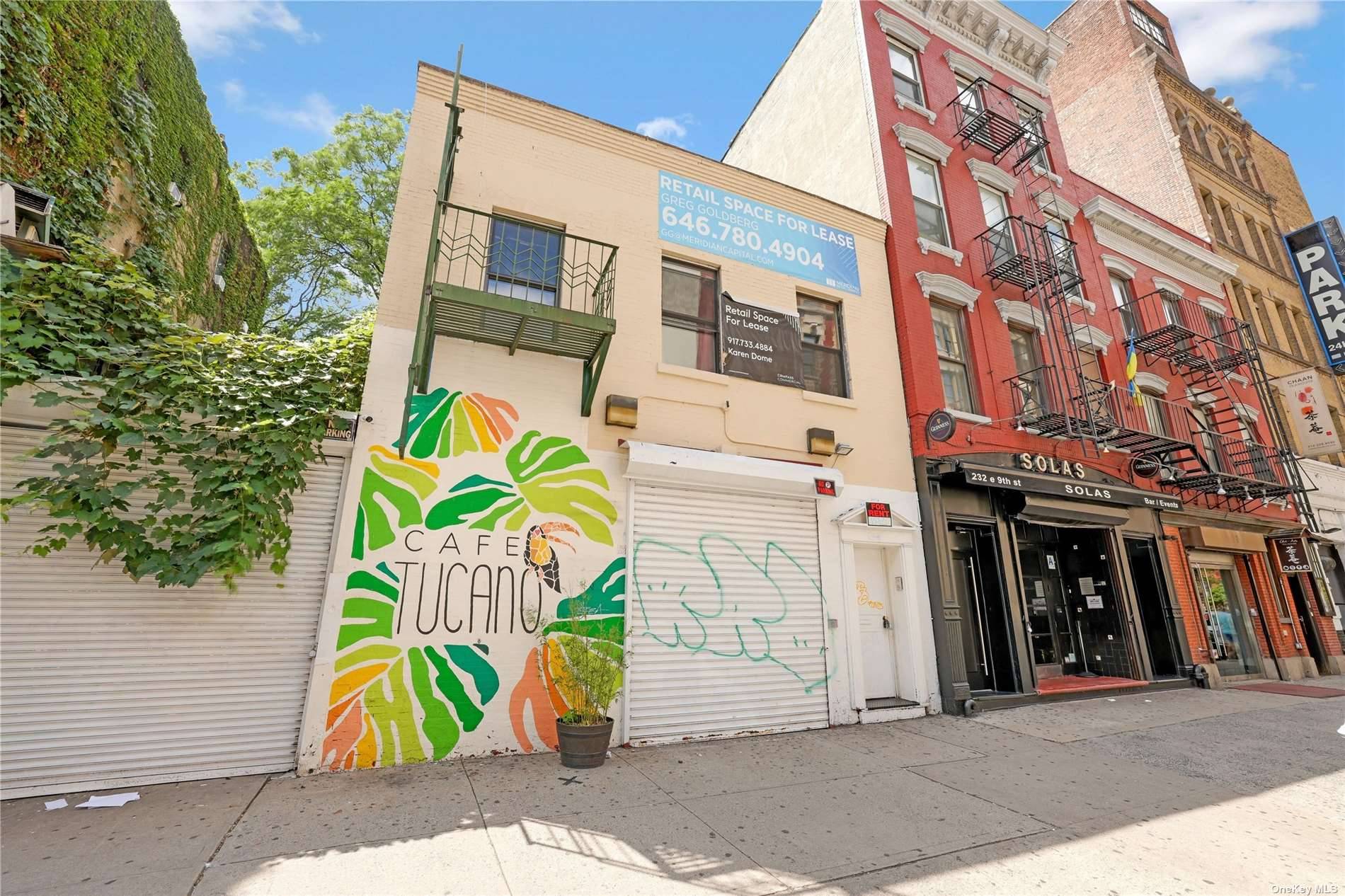 2 Story 1900 Carriage house zoned for mixed use R8B Commercial amp ; Residential use.